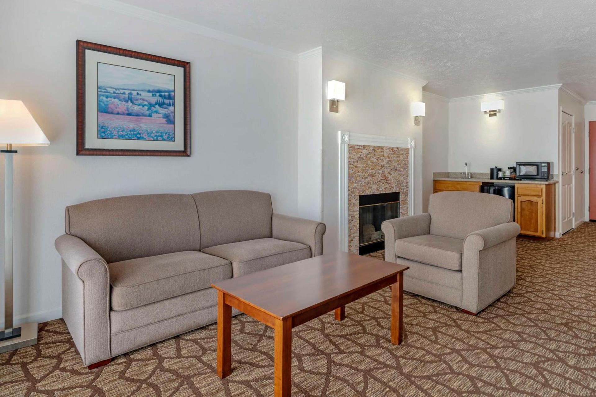 Best Western Salinas Monterey photo 19