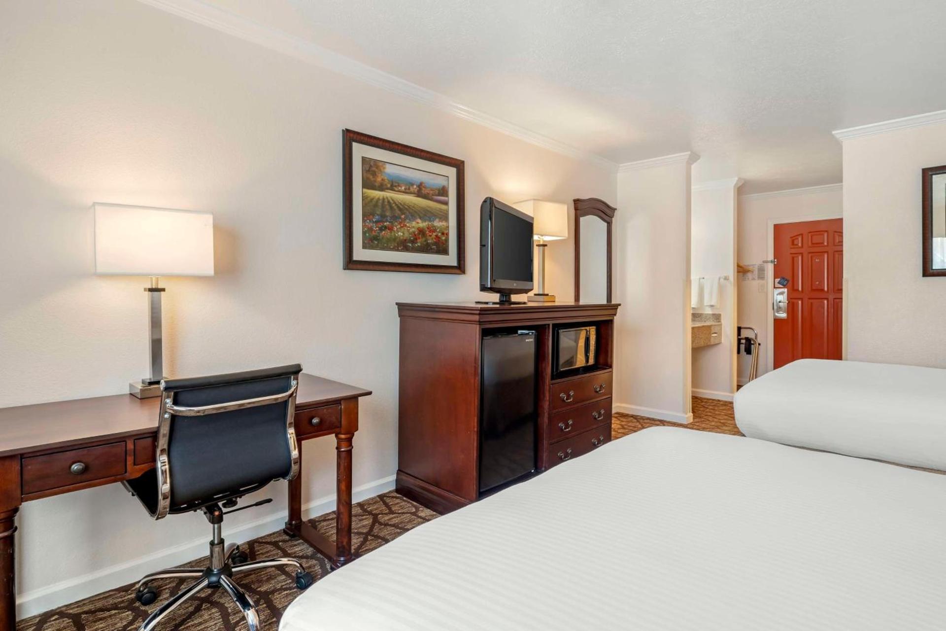 Best Western Salinas Monterey photo 24