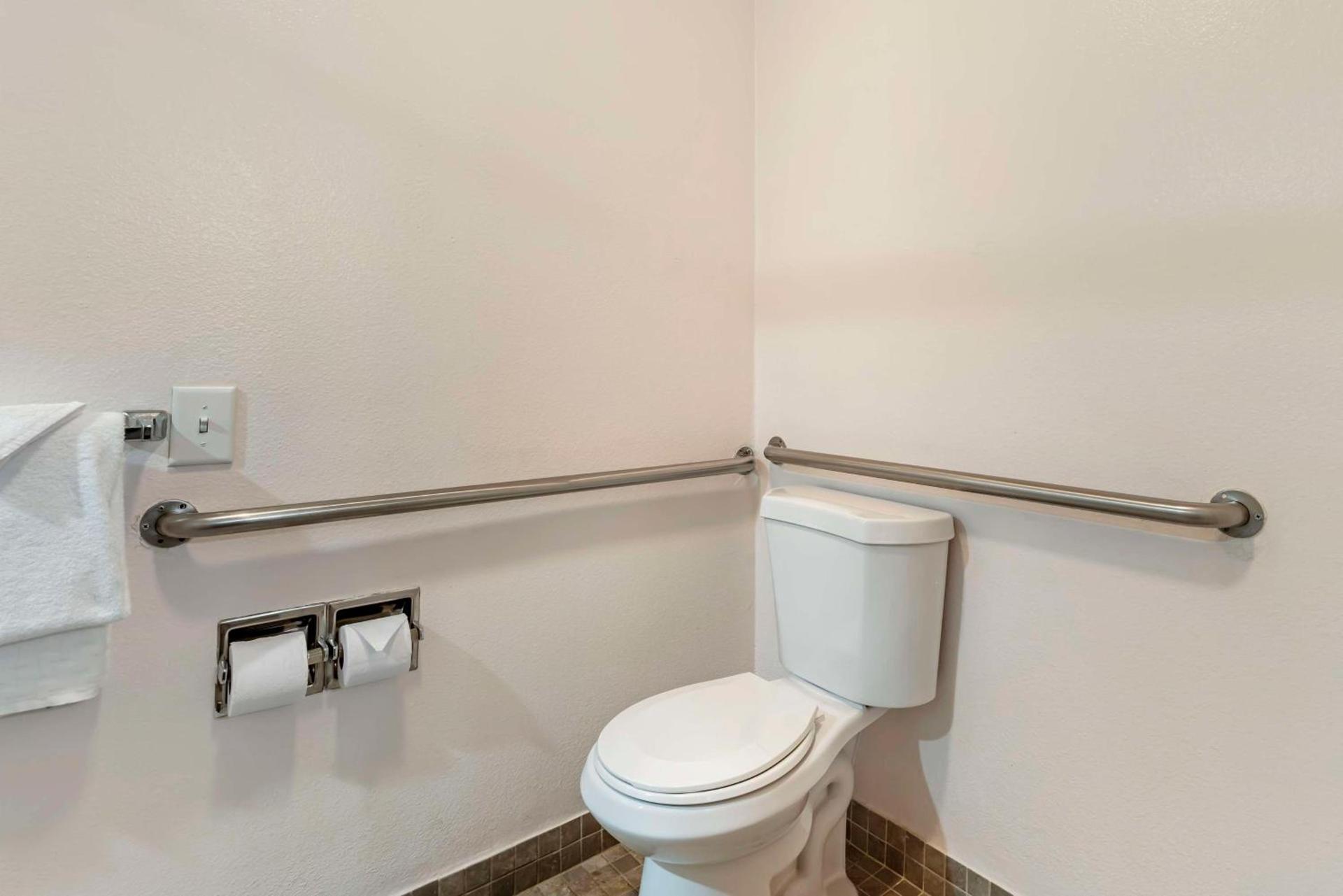 Best Western Salinas Monterey photo 31