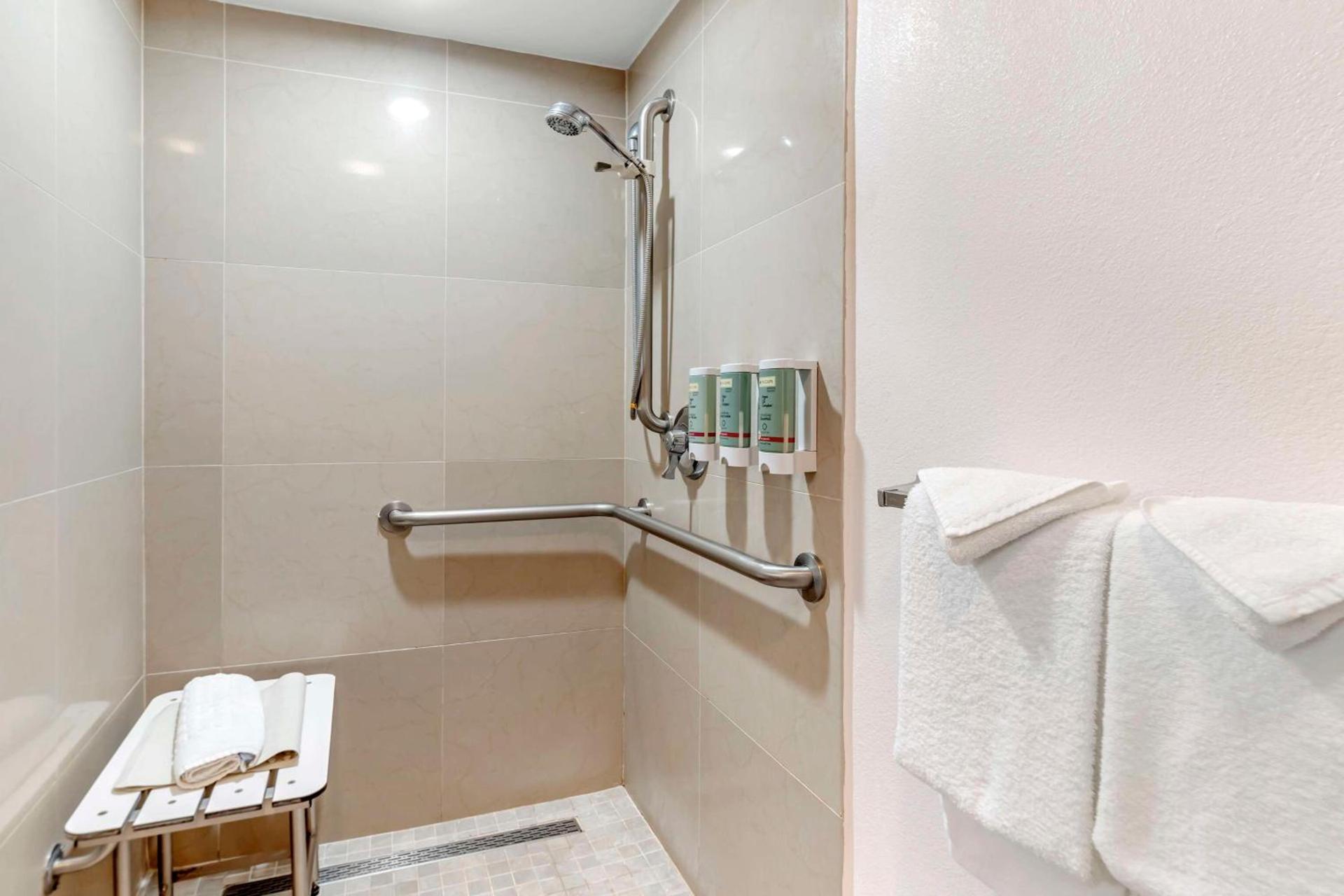 Best Western Salinas Monterey photo 32