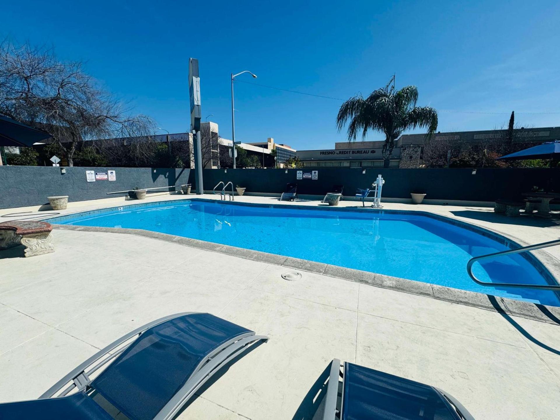 SureStay by Best Western Fresno Central photo 3