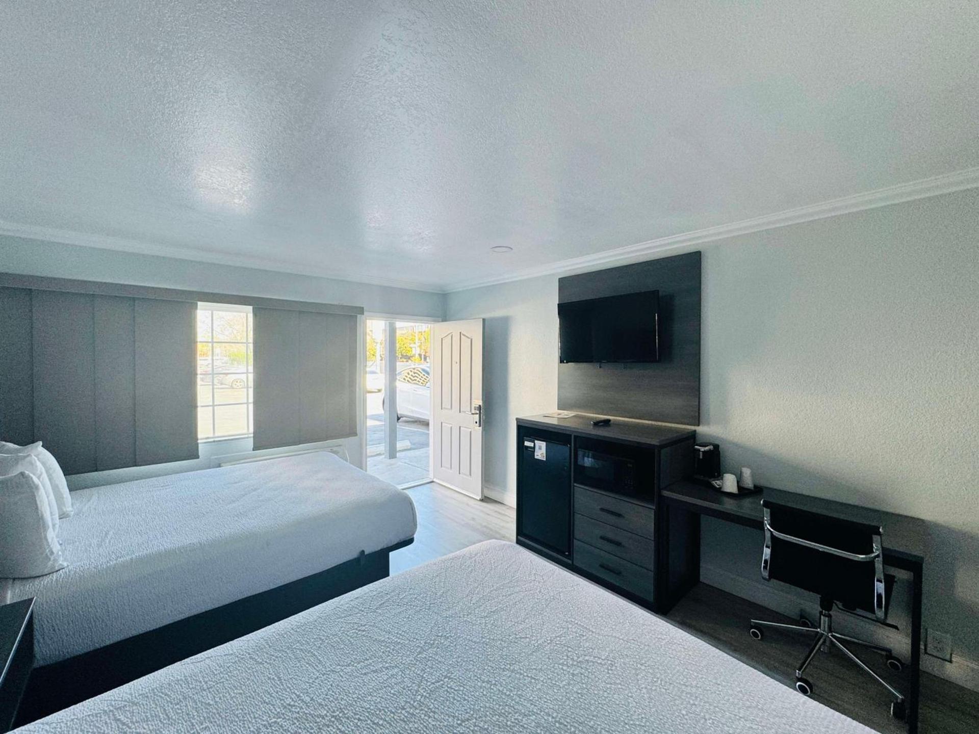 SureStay by Best Western Fresno Central photo 17