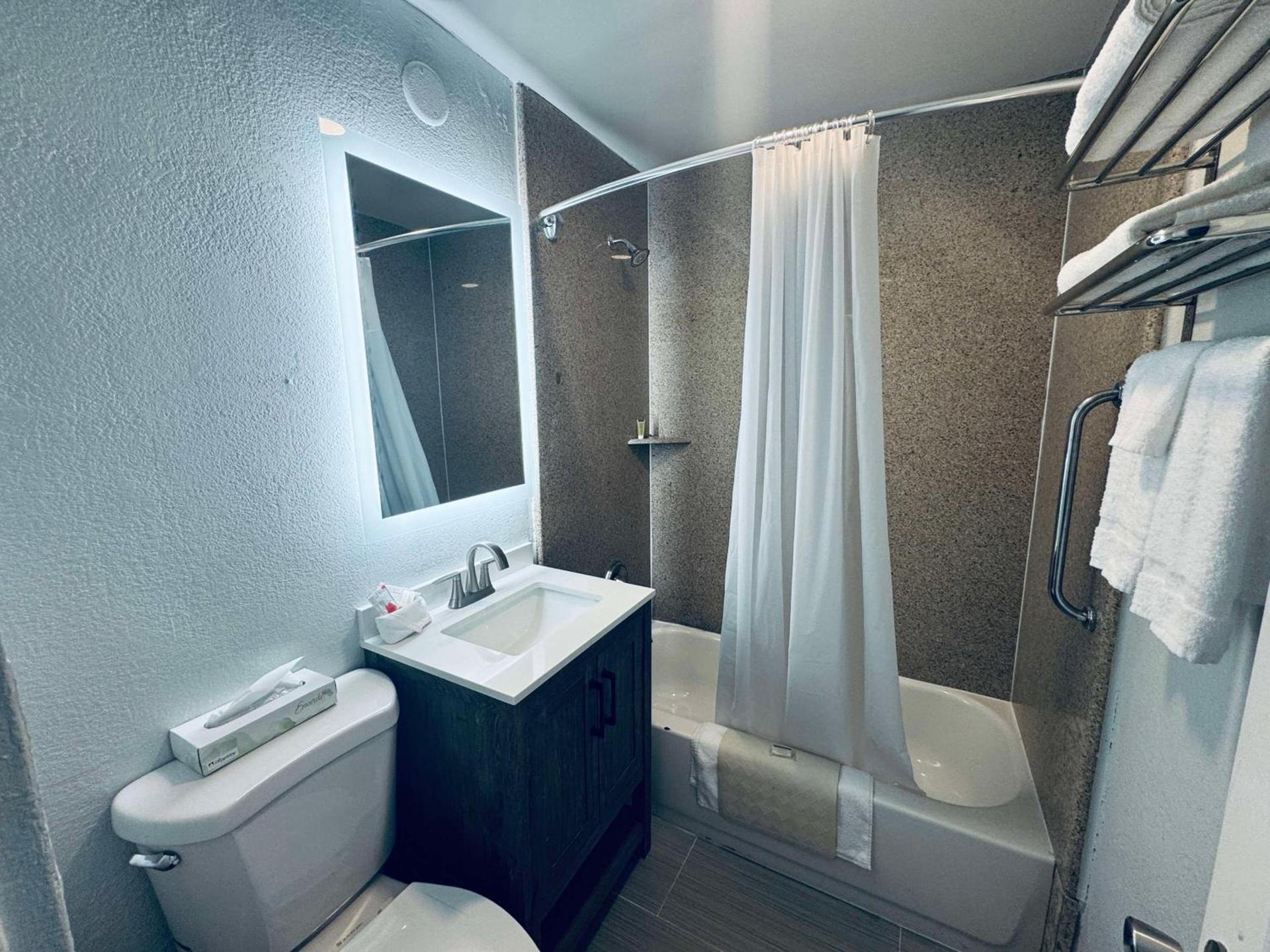 SureStay by Best Western Fresno Central photo 21
