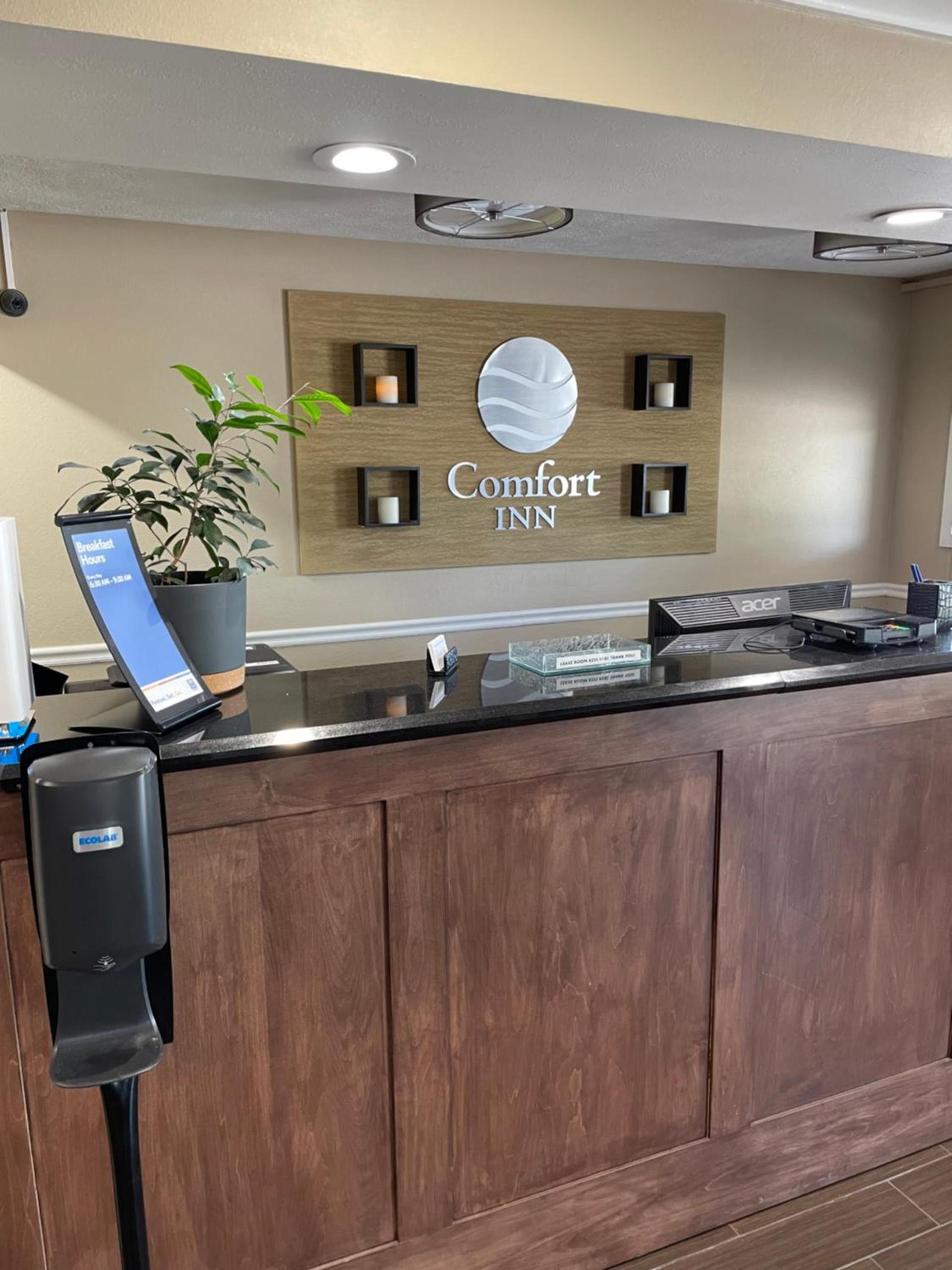 Comfort Inn Indianapolis South I-65 photo 18