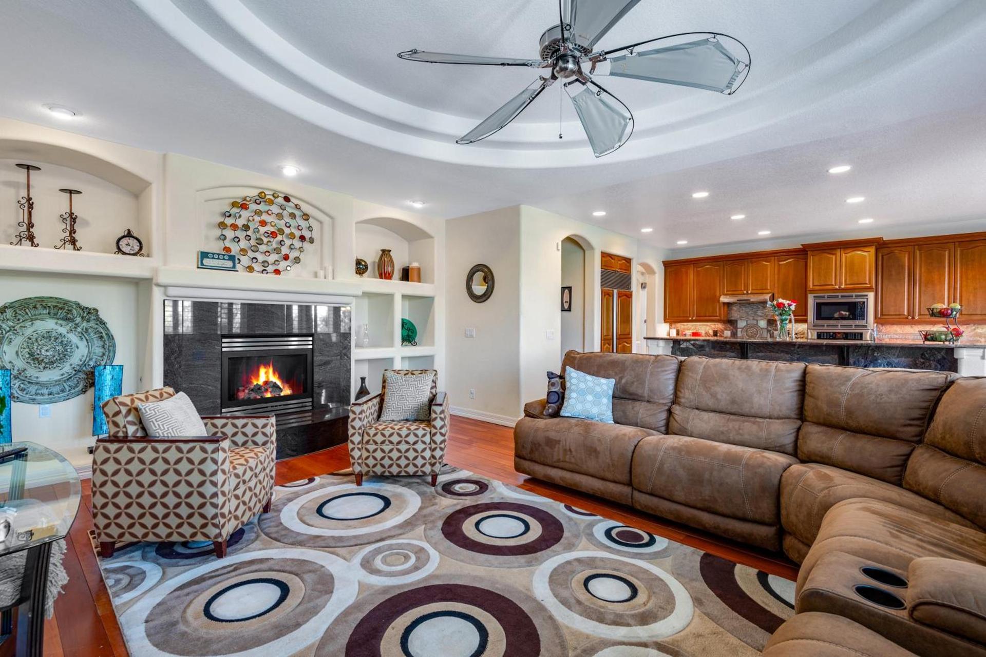 Cozy Winter Escape Scenic View, Luxury, Pool Tabl photo 24