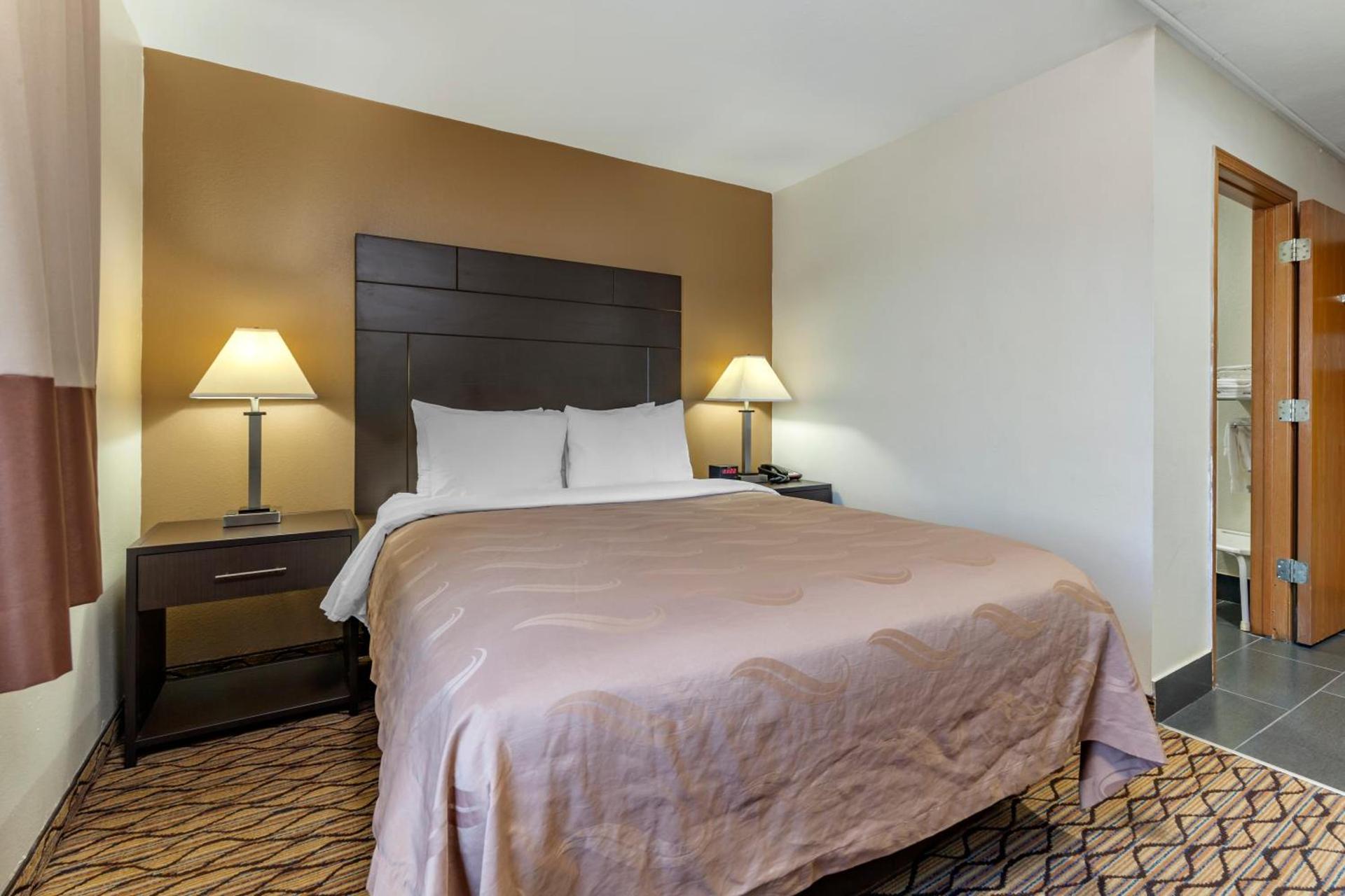 Quality Inn New London photo 40