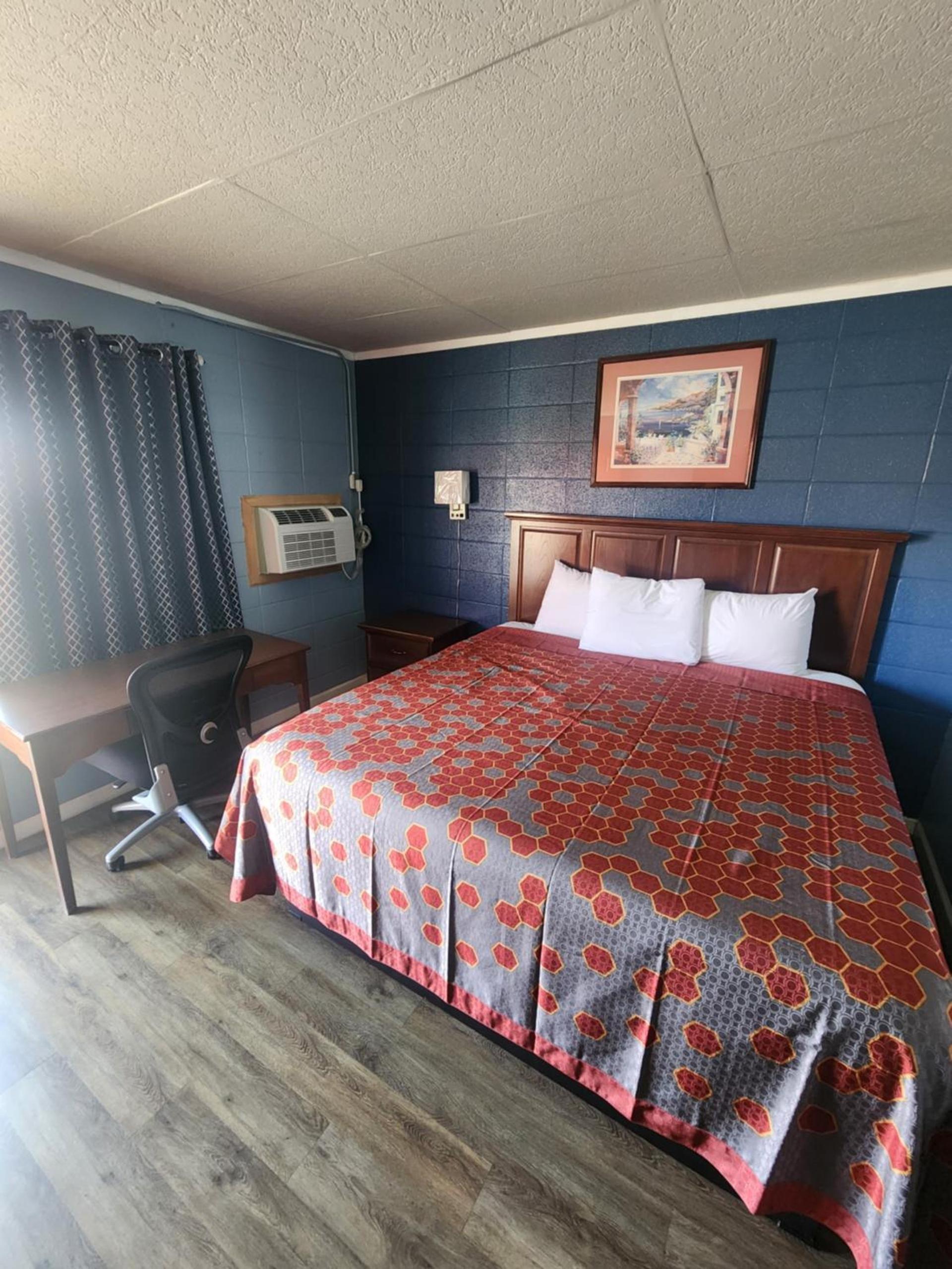 Guest House Motel photo 6