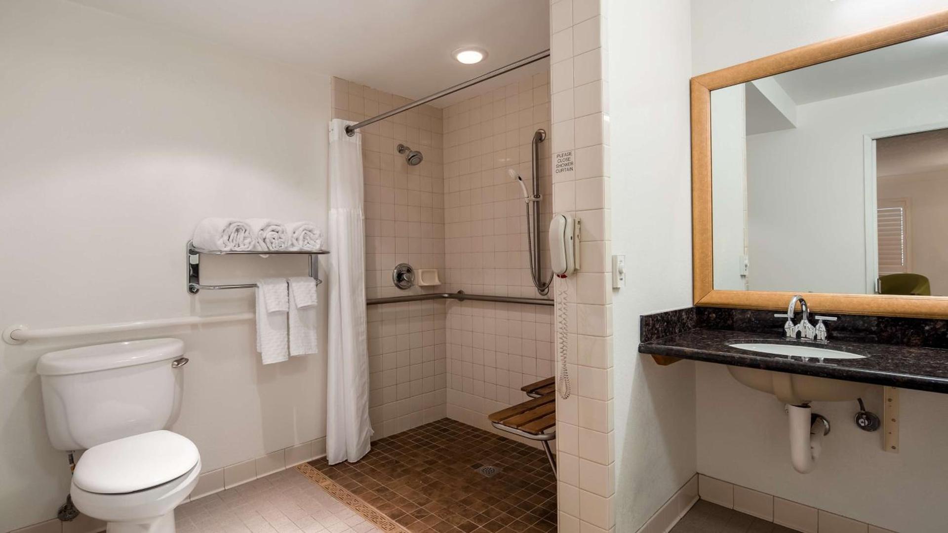 Best Western Plus Humboldt Bay Inn photo 31