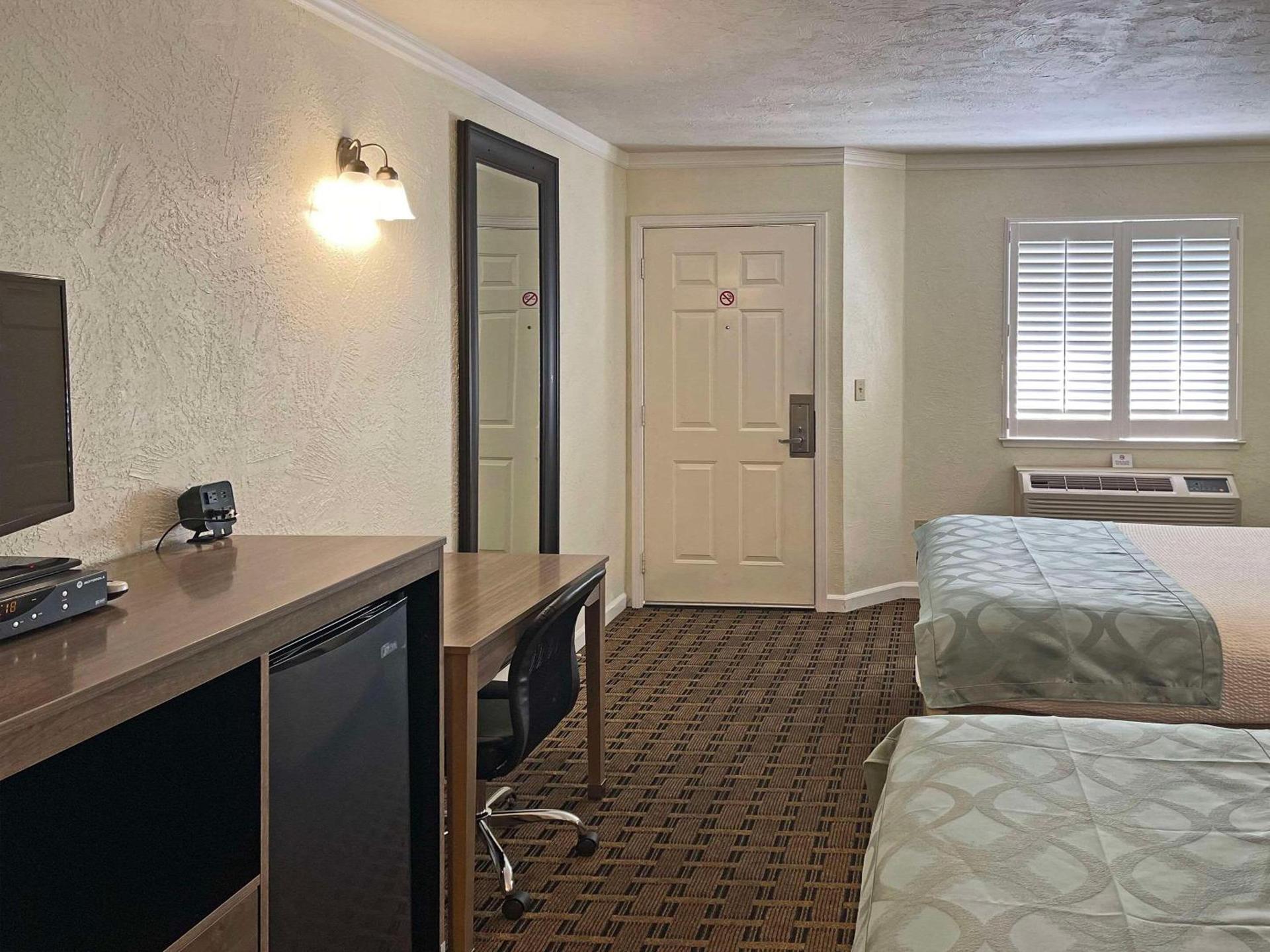 The Inn at Baechtel Creek photo 24