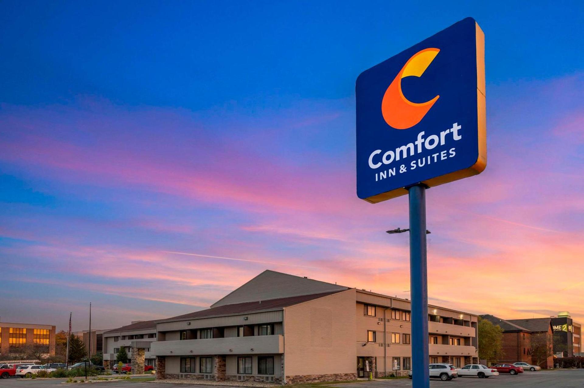 Comfort Inn & Suites Indianapolis Northwest - College Park photo 3