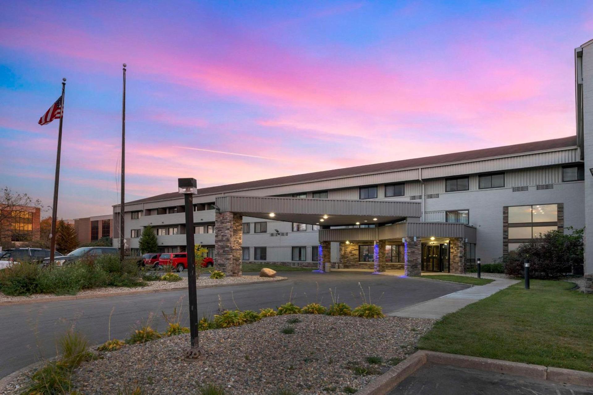 Comfort Inn & Suites Indianapolis Northwest - College Park photo 2
