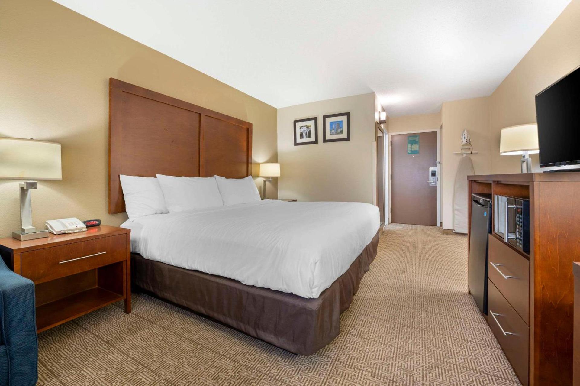 Comfort Inn & Suites Indianapolis Northwest - College Park photo 10