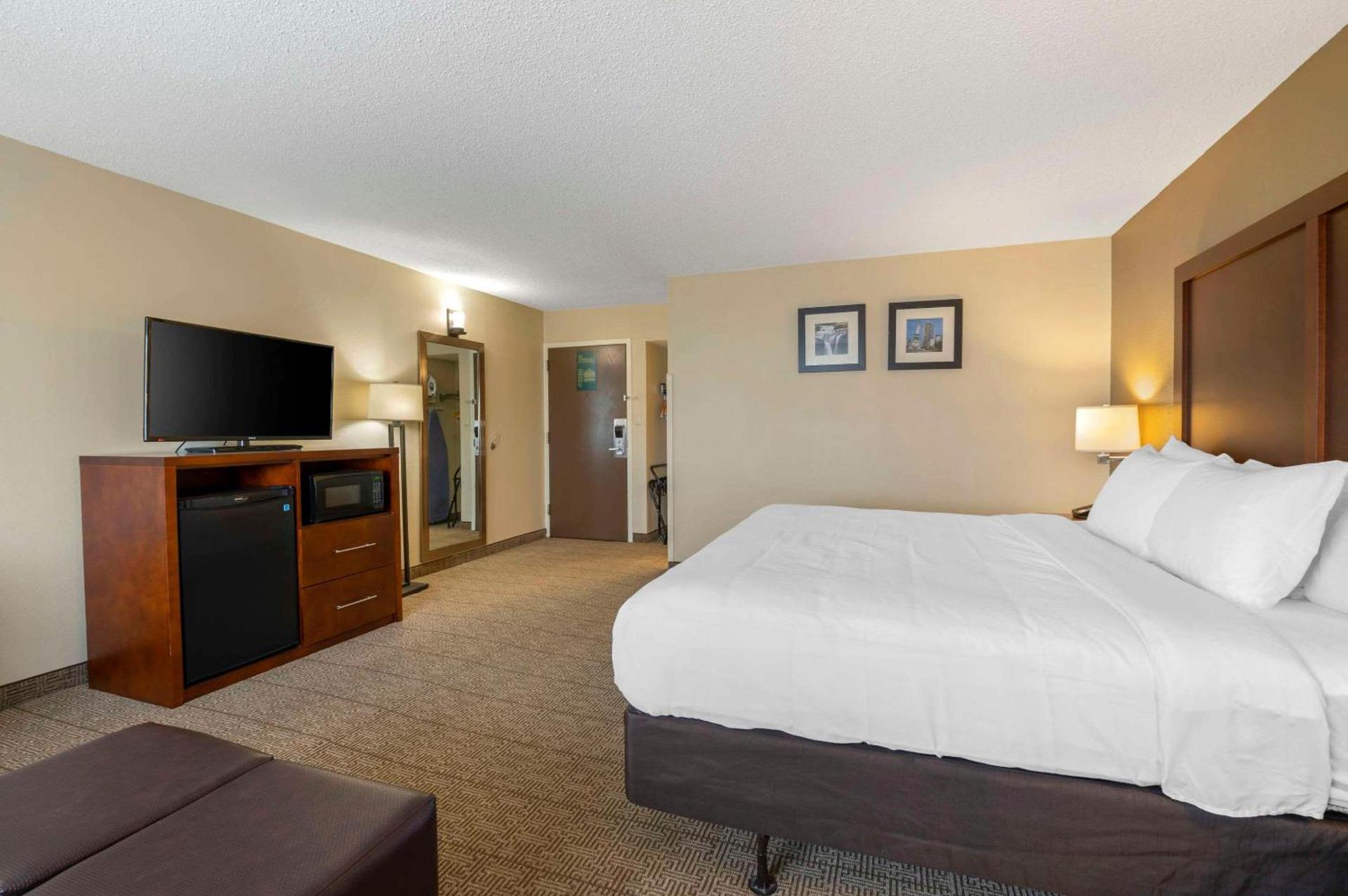 Comfort Inn & Suites Indianapolis Northwest - College Park photo 15
