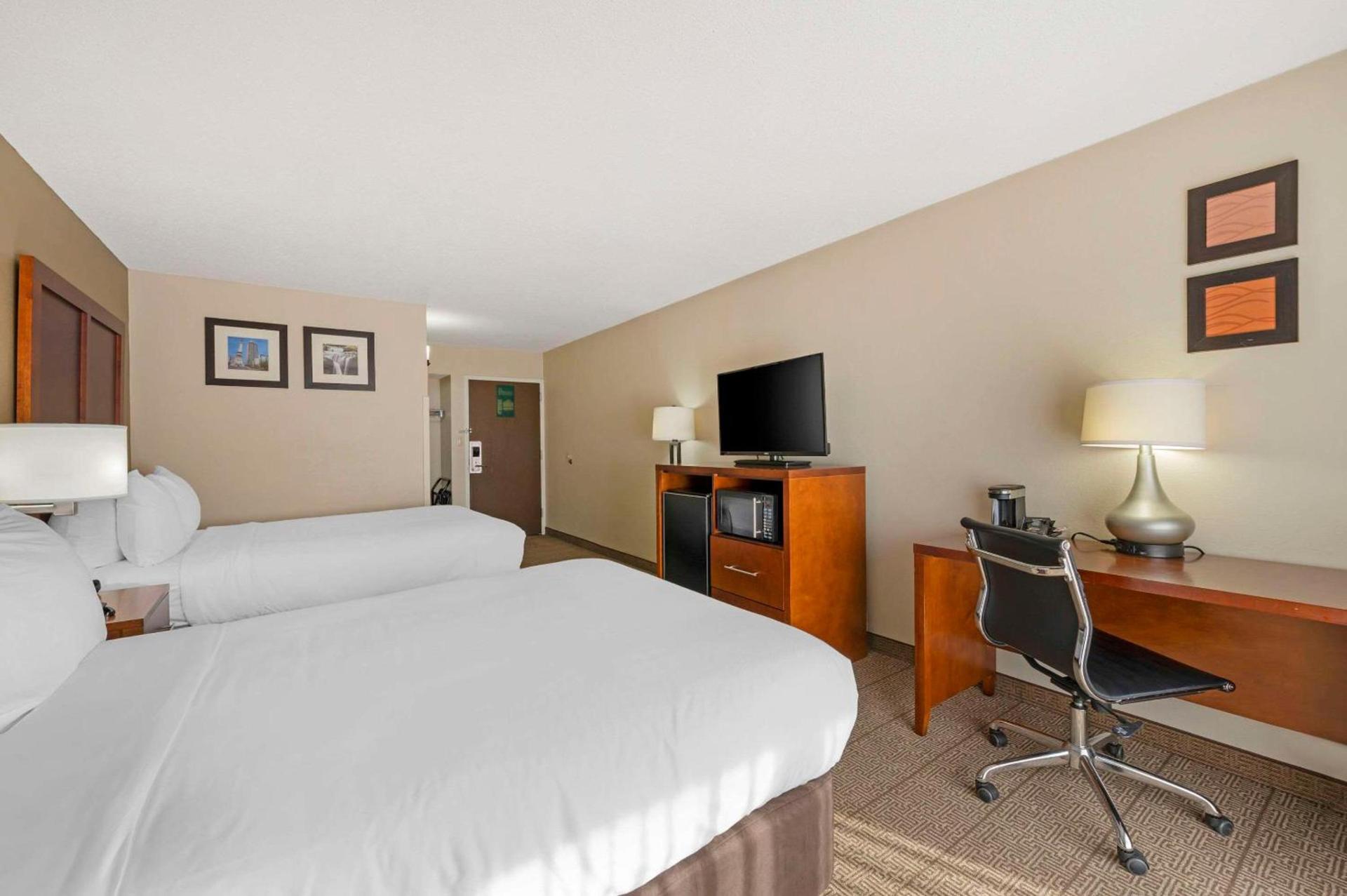Comfort Inn & Suites Indianapolis Northwest - College Park photo 22