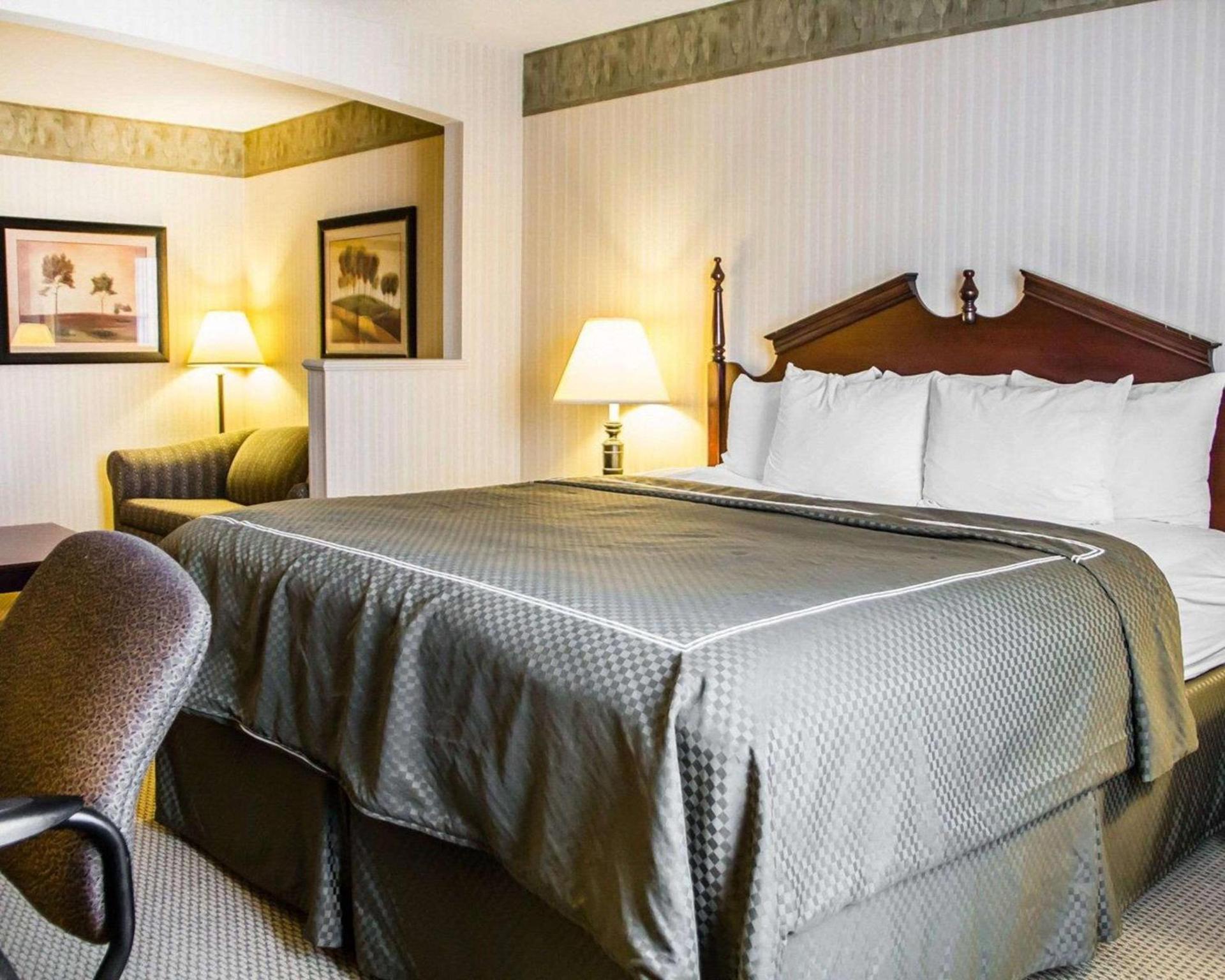 Comfort Suites McAlester photo 12