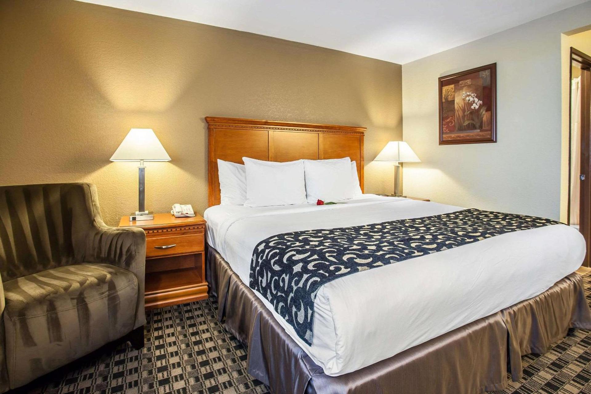 Clarion Inn Renton-Seattle photo 10