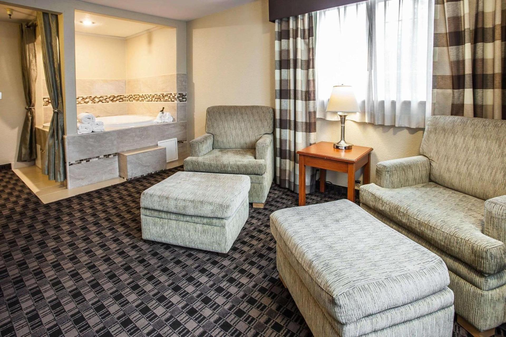 Clarion Inn Renton-Seattle photo 16