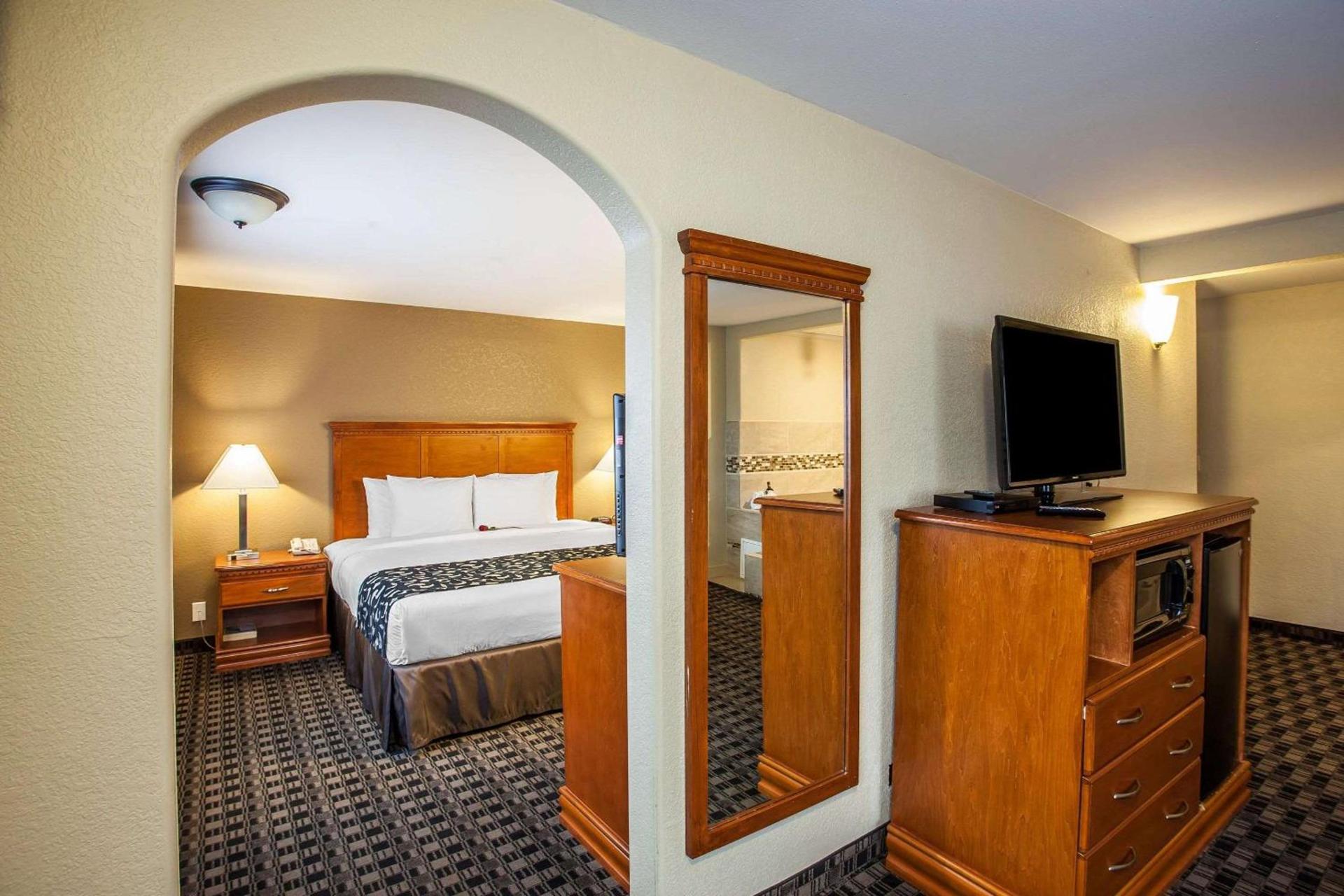 Clarion Inn Renton-Seattle photo 18