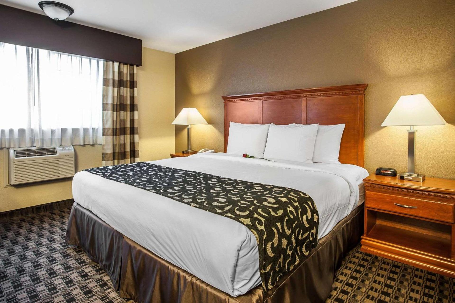Clarion Inn Renton-Seattle photo 23