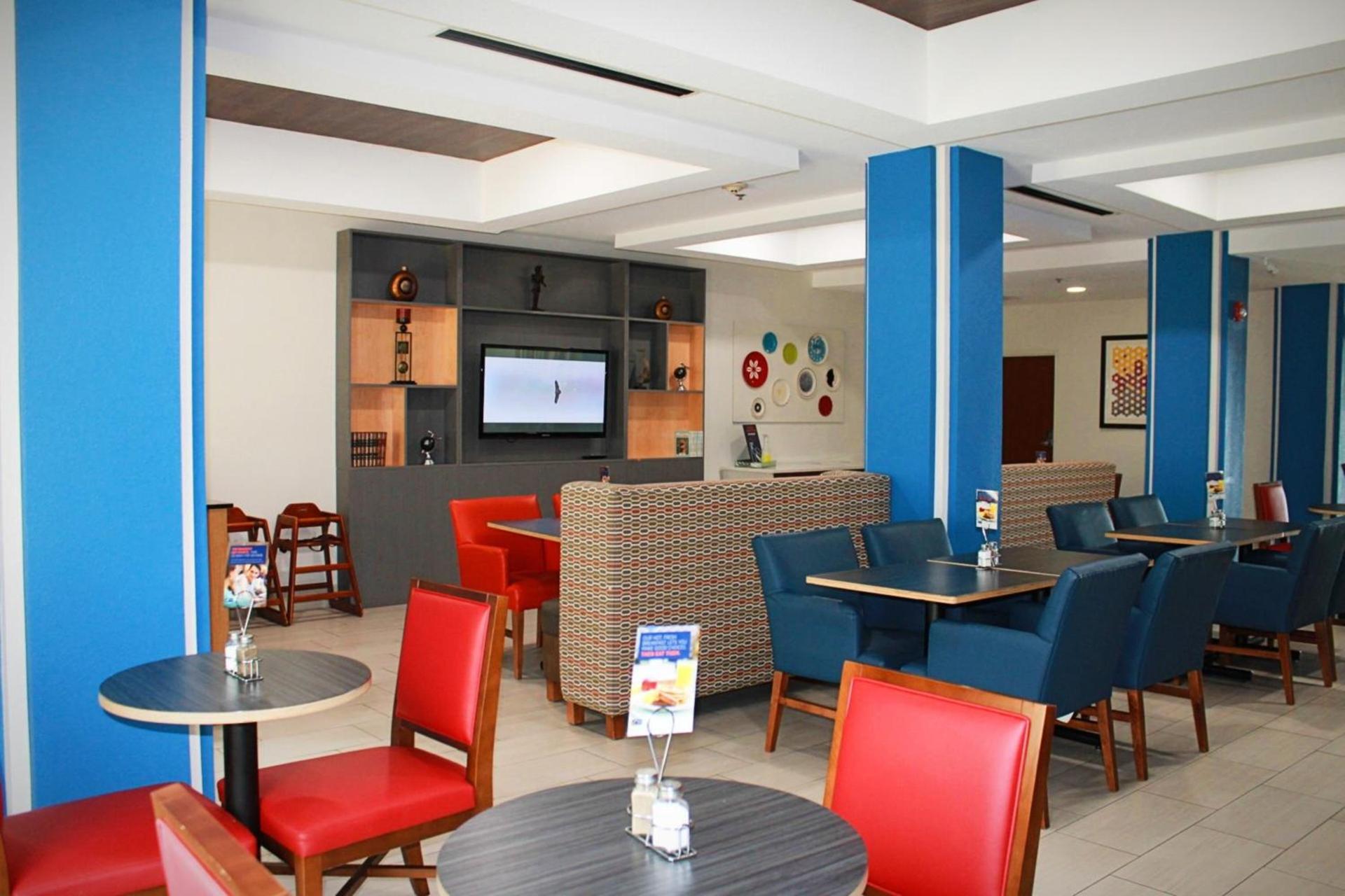 Holiday Inn Express McComb by IHG photo 26