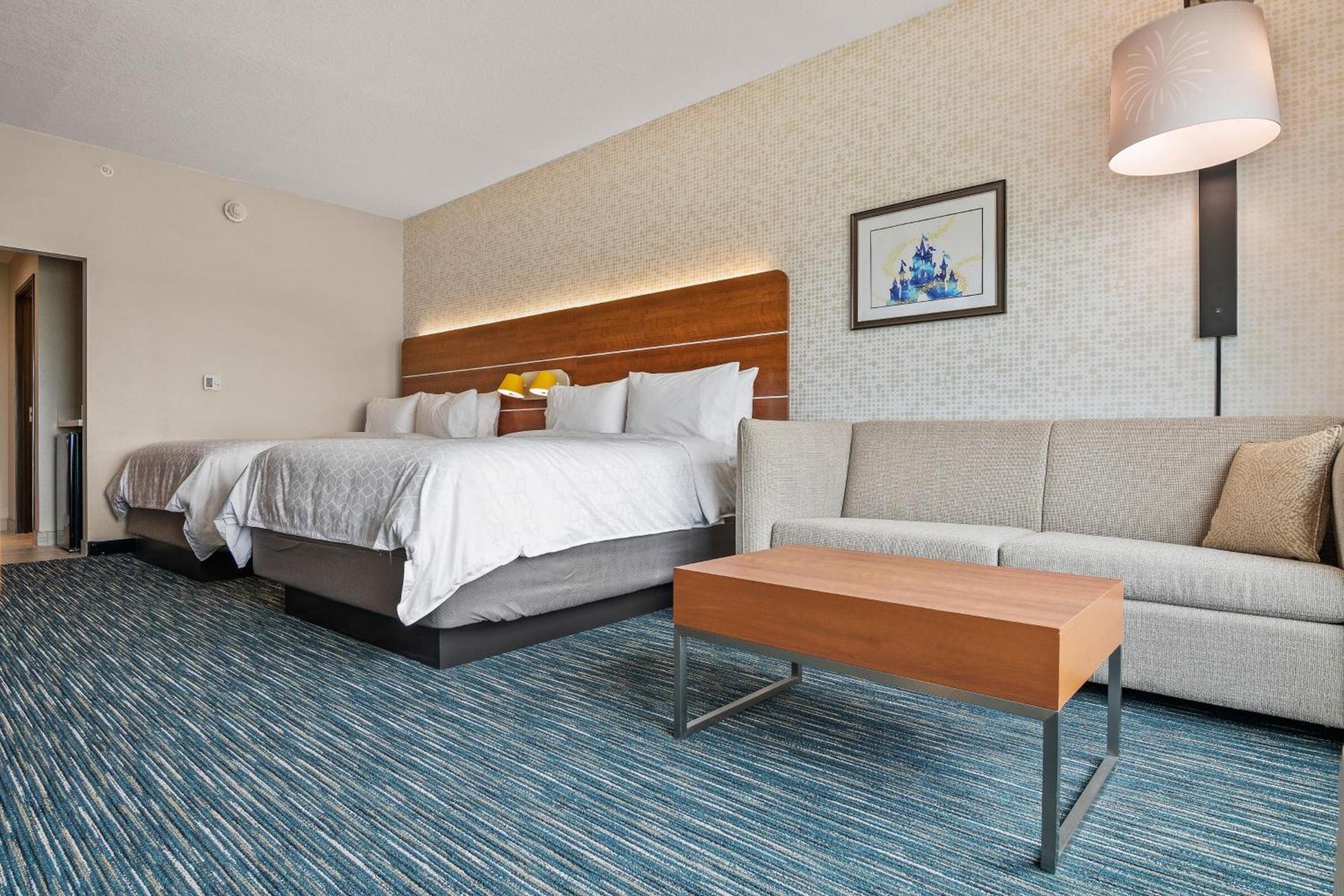 Holiday Inn Express & Suites Orlando- Lake Buena Vista by IHG photo 13