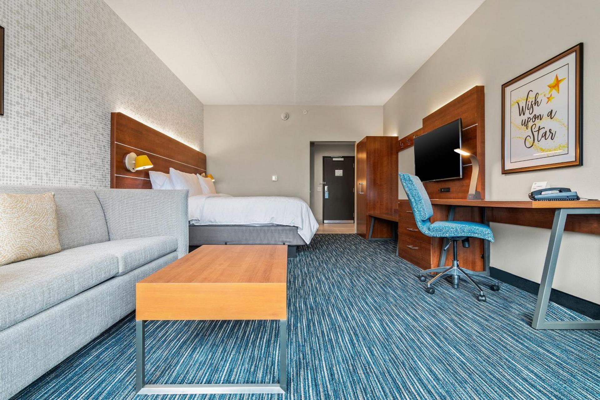 Holiday Inn Express & Suites Orlando- Lake Buena Vista by IHG photo 22