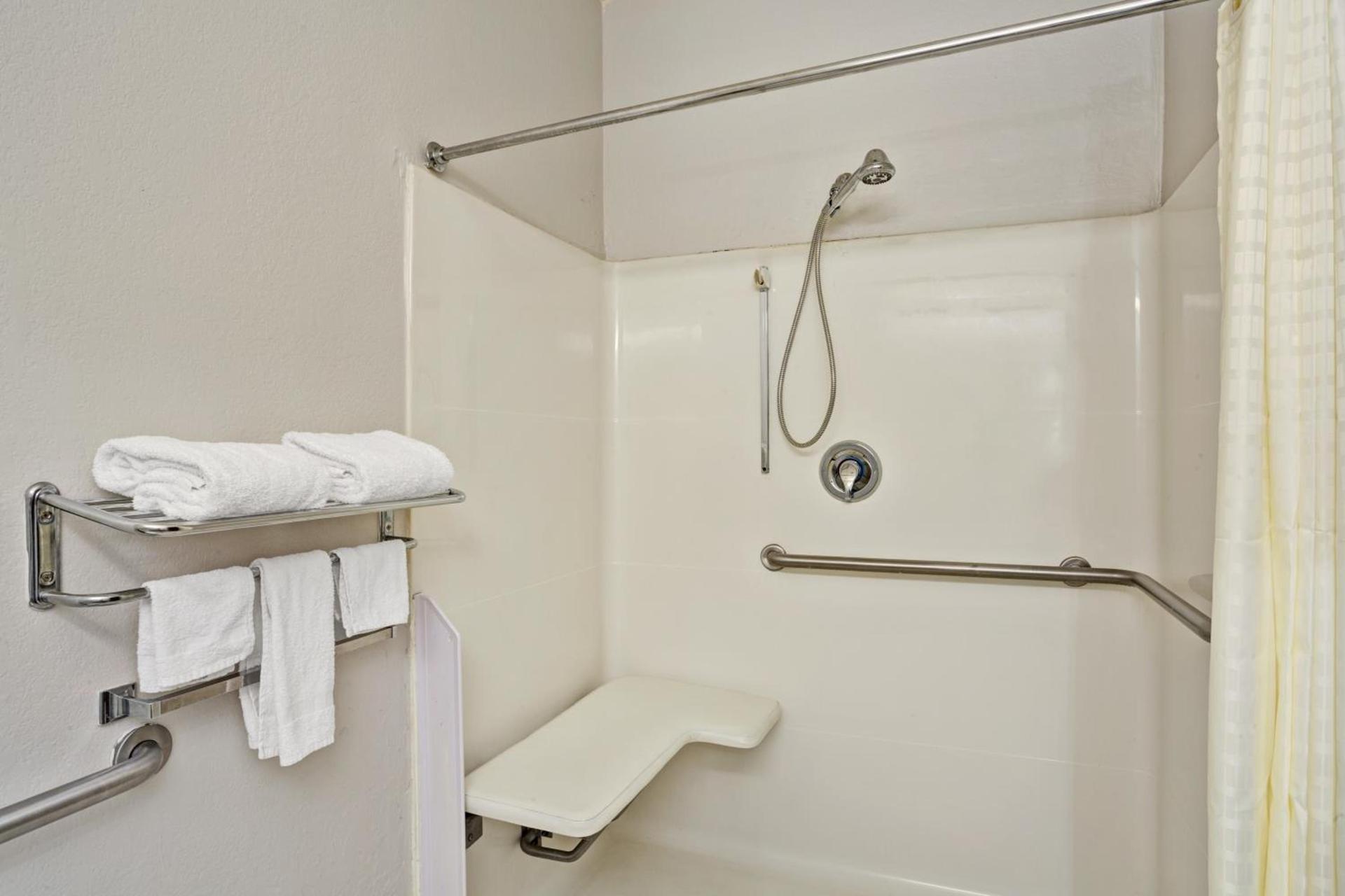 Stay Express inn and Suites Atlanta Union City photo 31