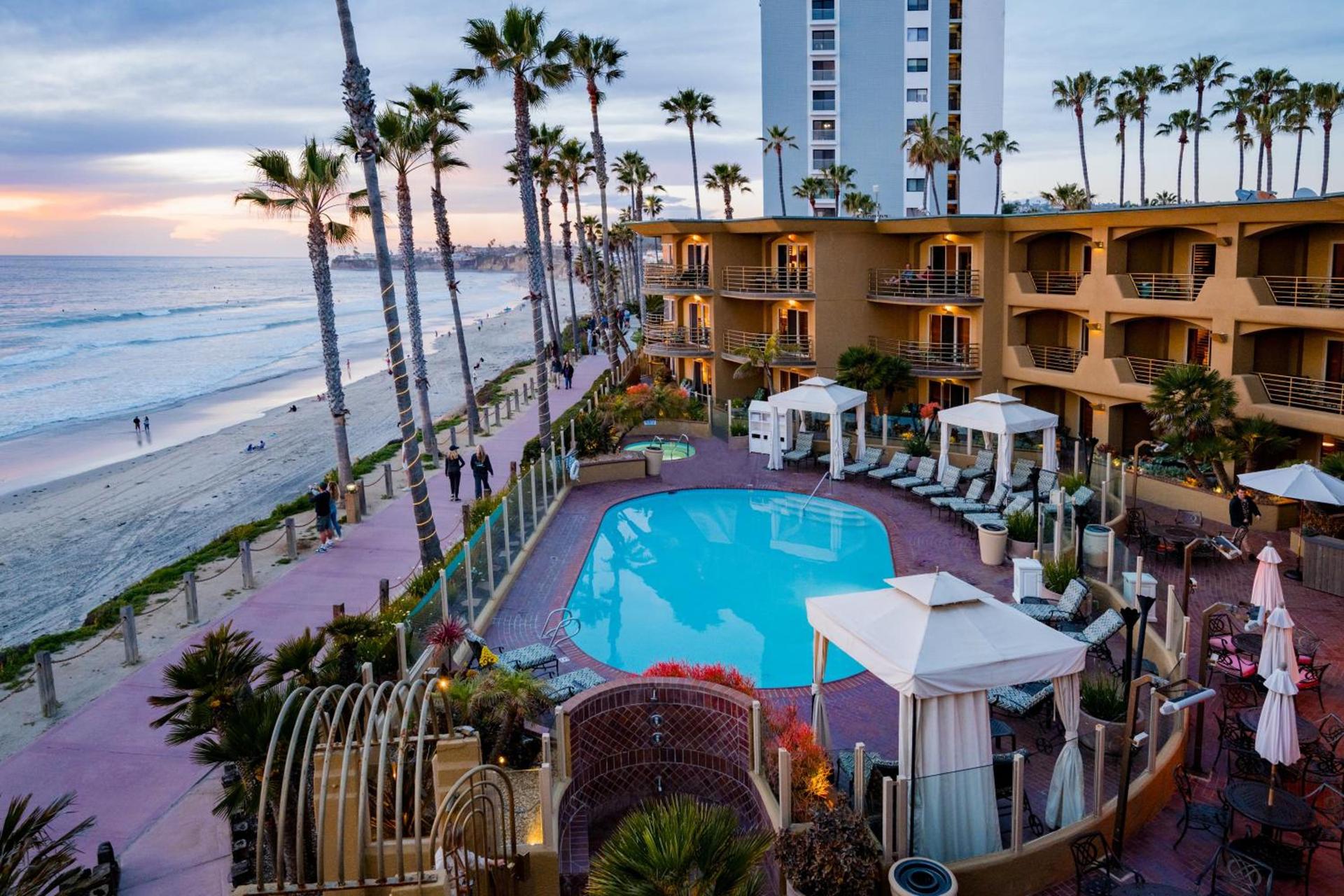Pacific Terrace Hotel photo 3