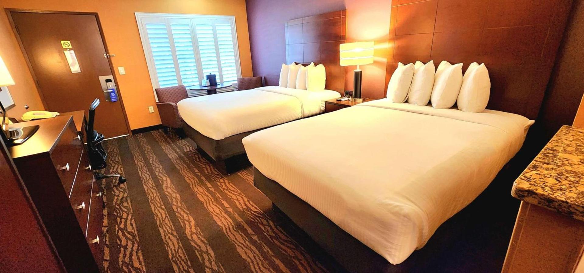 Best Western Plus Stovall's Inn photo 43