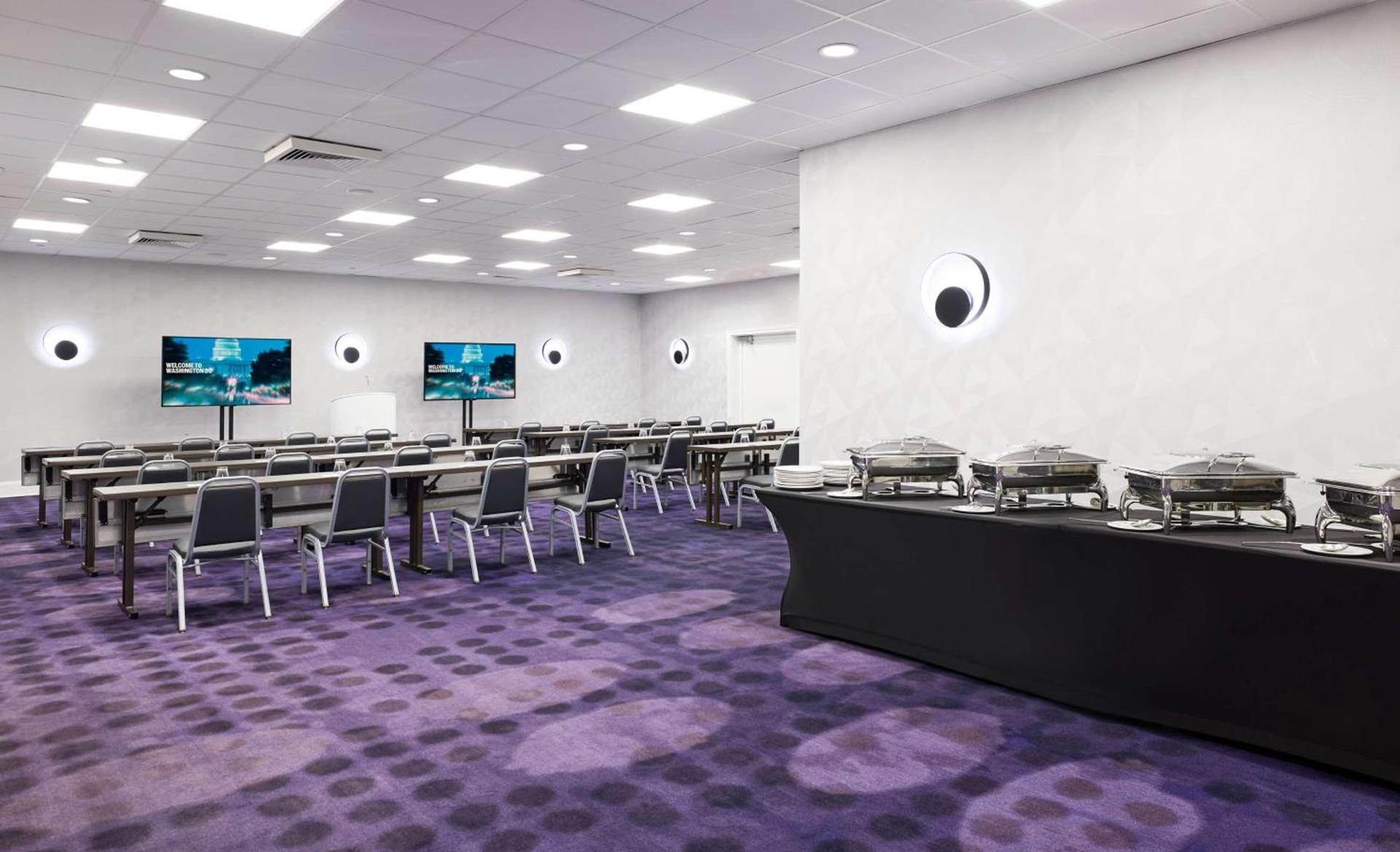 YOTEL Washington DC photo 30