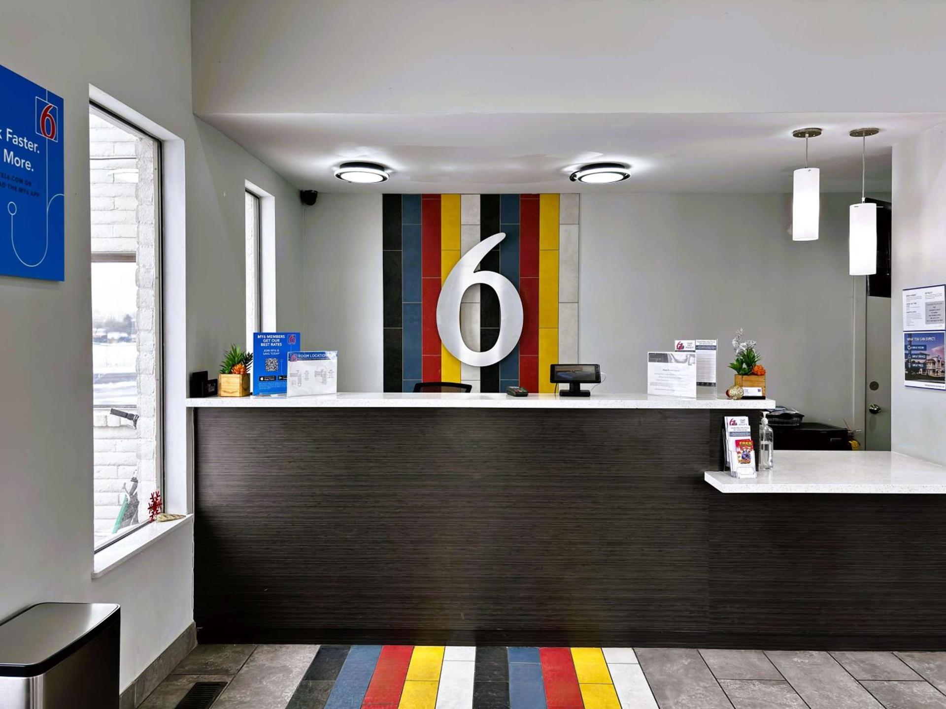 Studio 6 Ogden, UT 21st Street photo 2