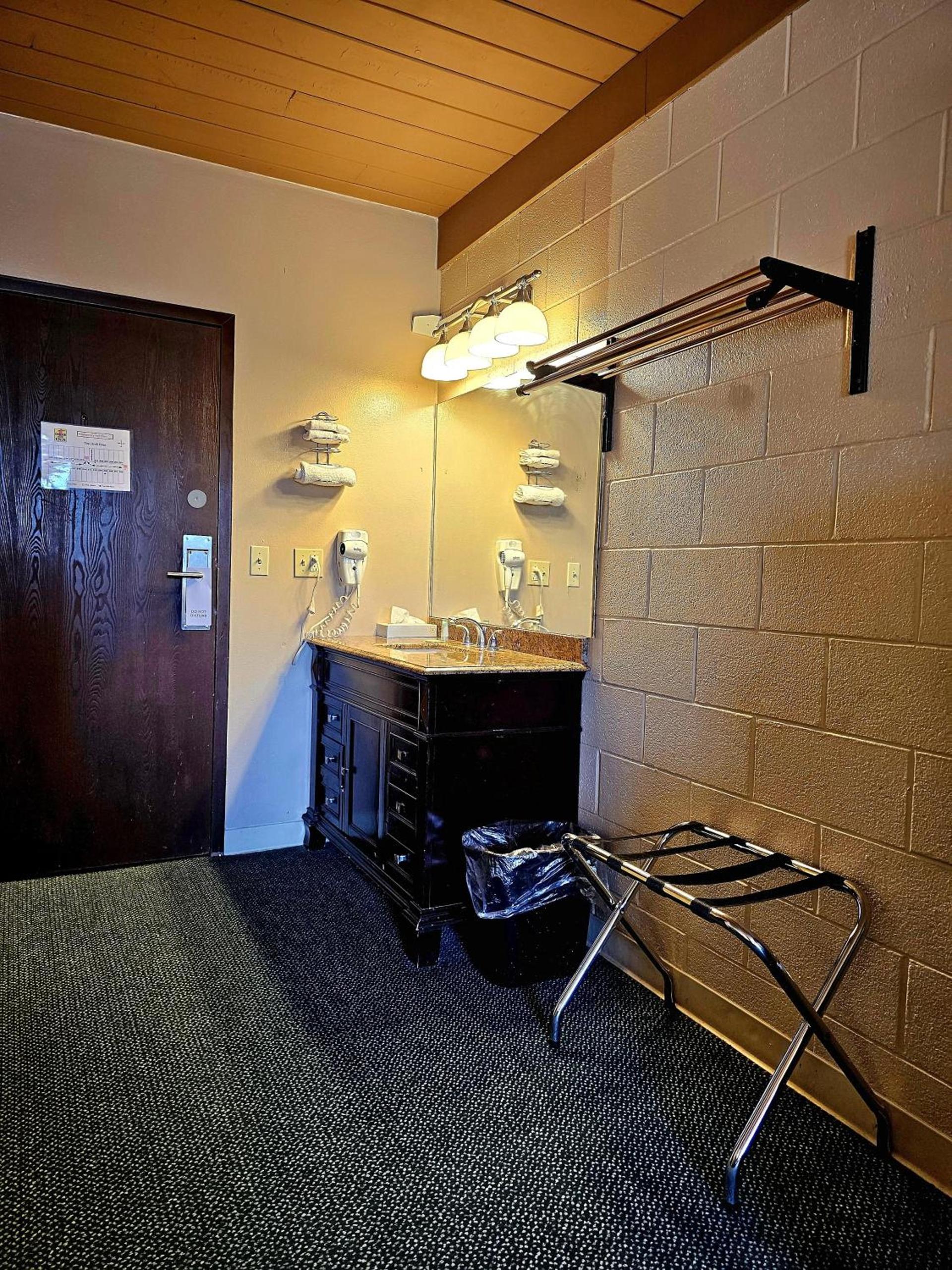 1st Choice Inn Rawlins photo 34