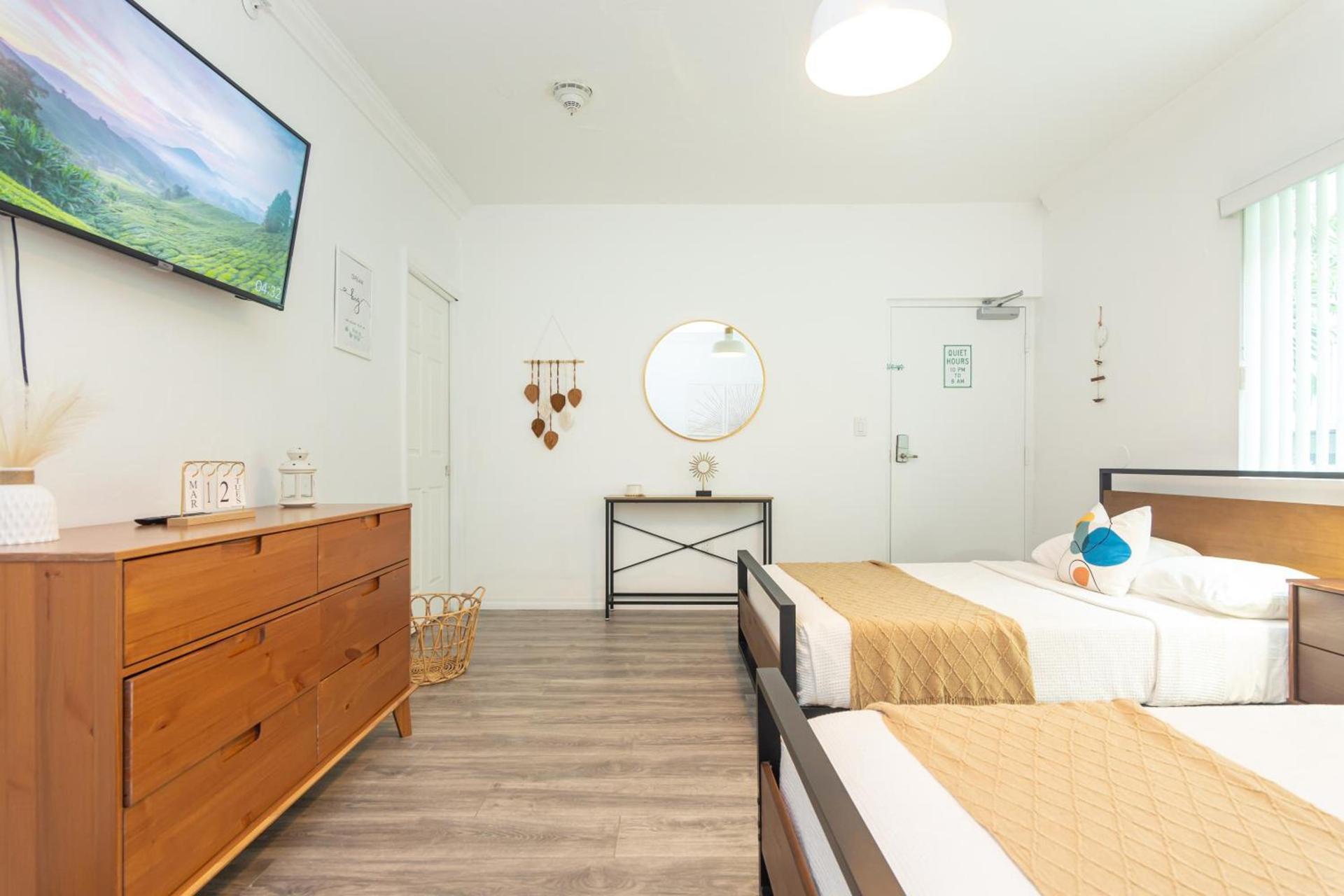 West Deco photo 32