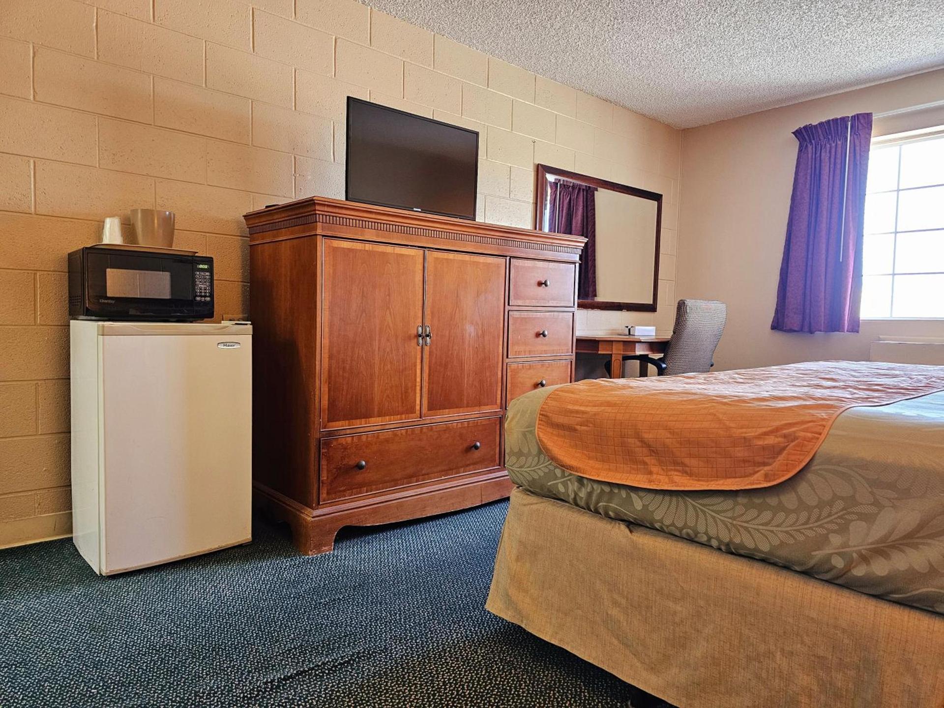 1st Choice Inn Rawlins photo 11