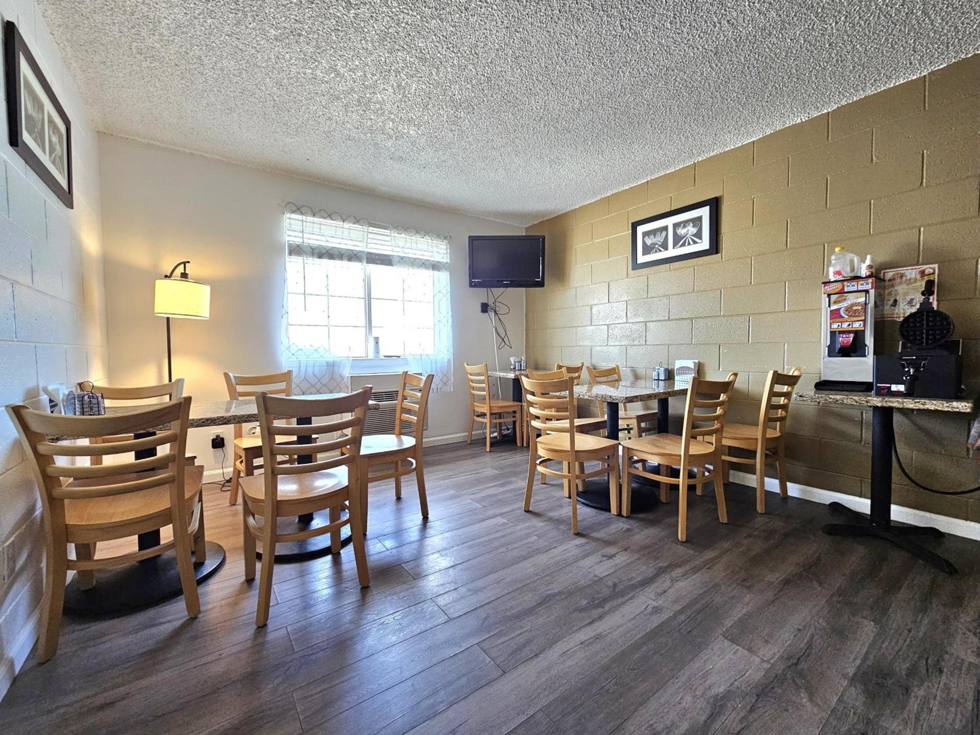 1st Choice Inn Rawlins photo 16