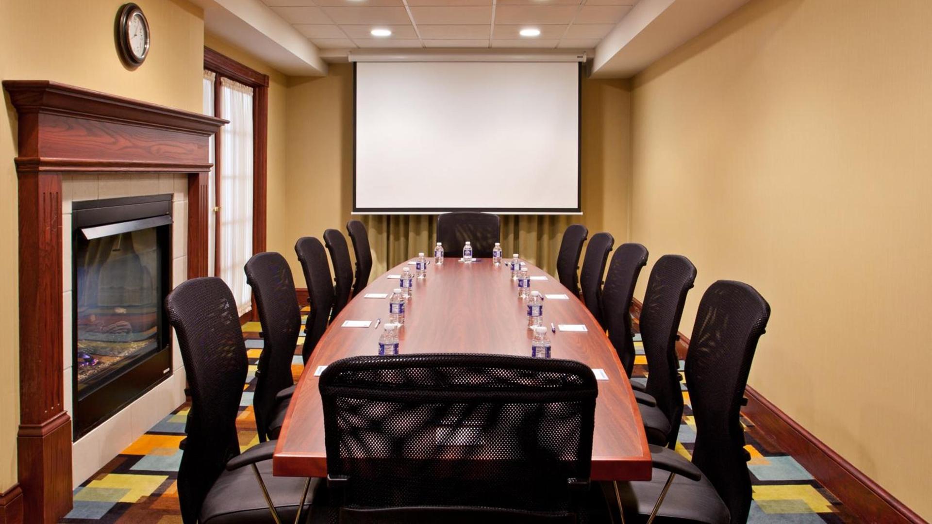 Holiday Inn Express & Suites Wadsworth by IHG photo 6