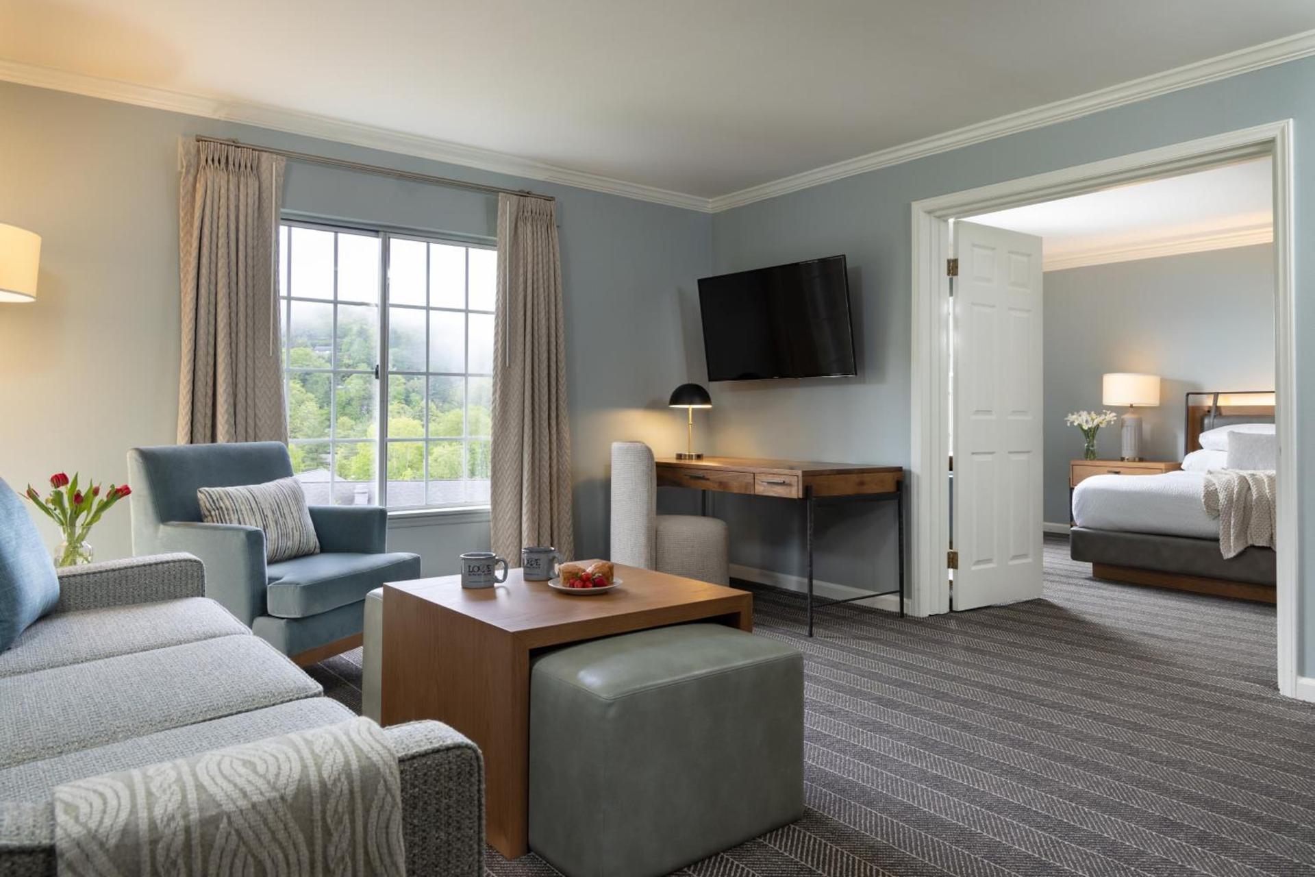Meadowbrook Inn photo 40