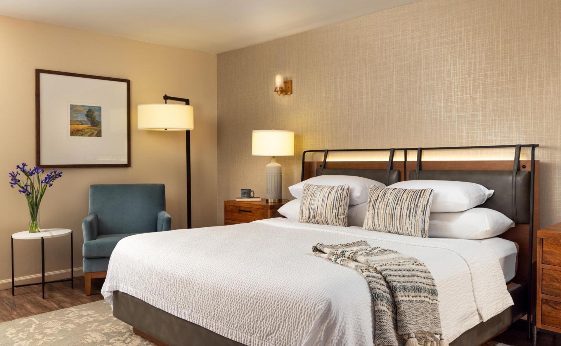 Meadowbrook Inn photo 47