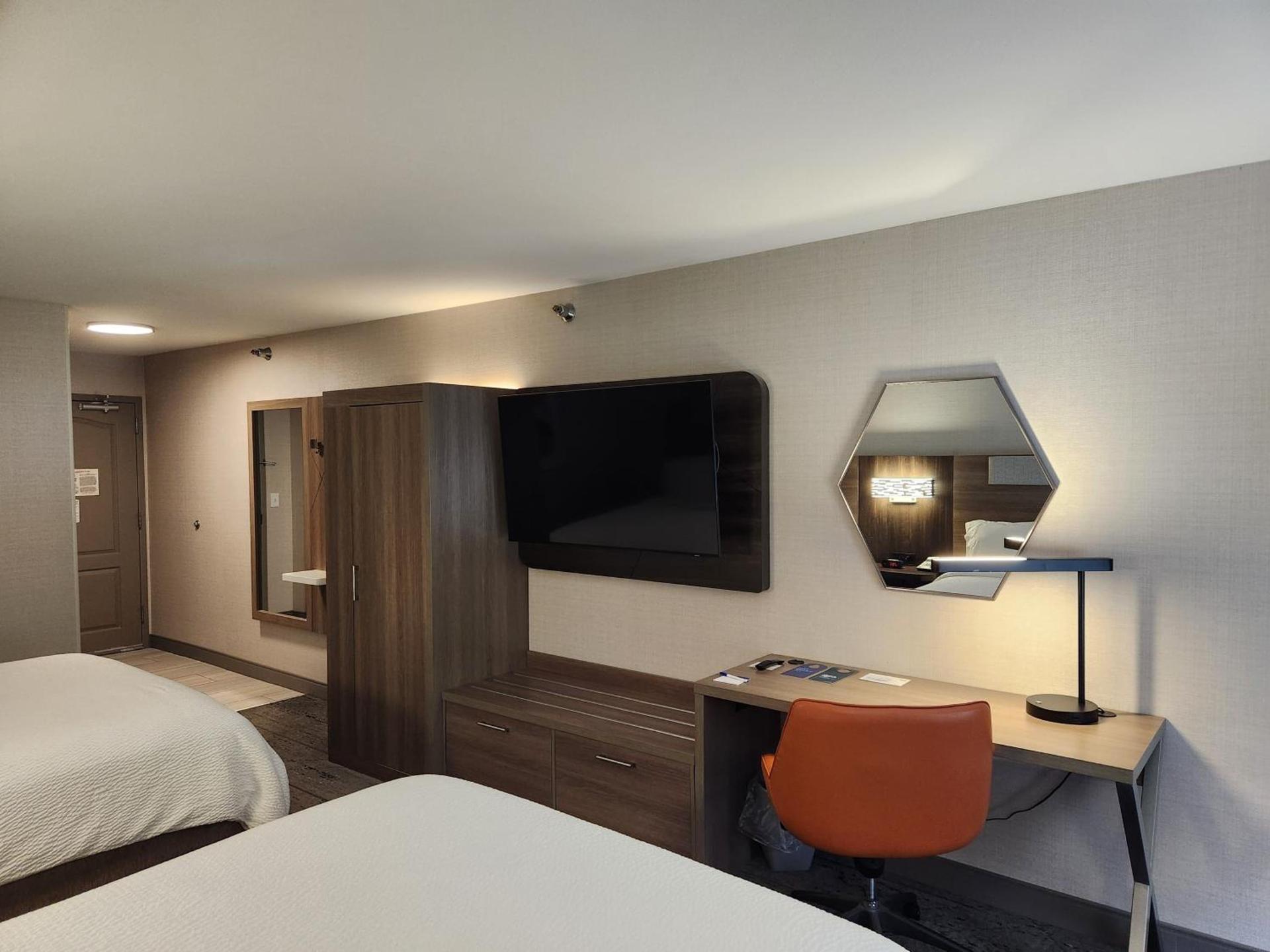 Holiday Inn Express Hotel & Suites Crawfordsville by IHG photo 30