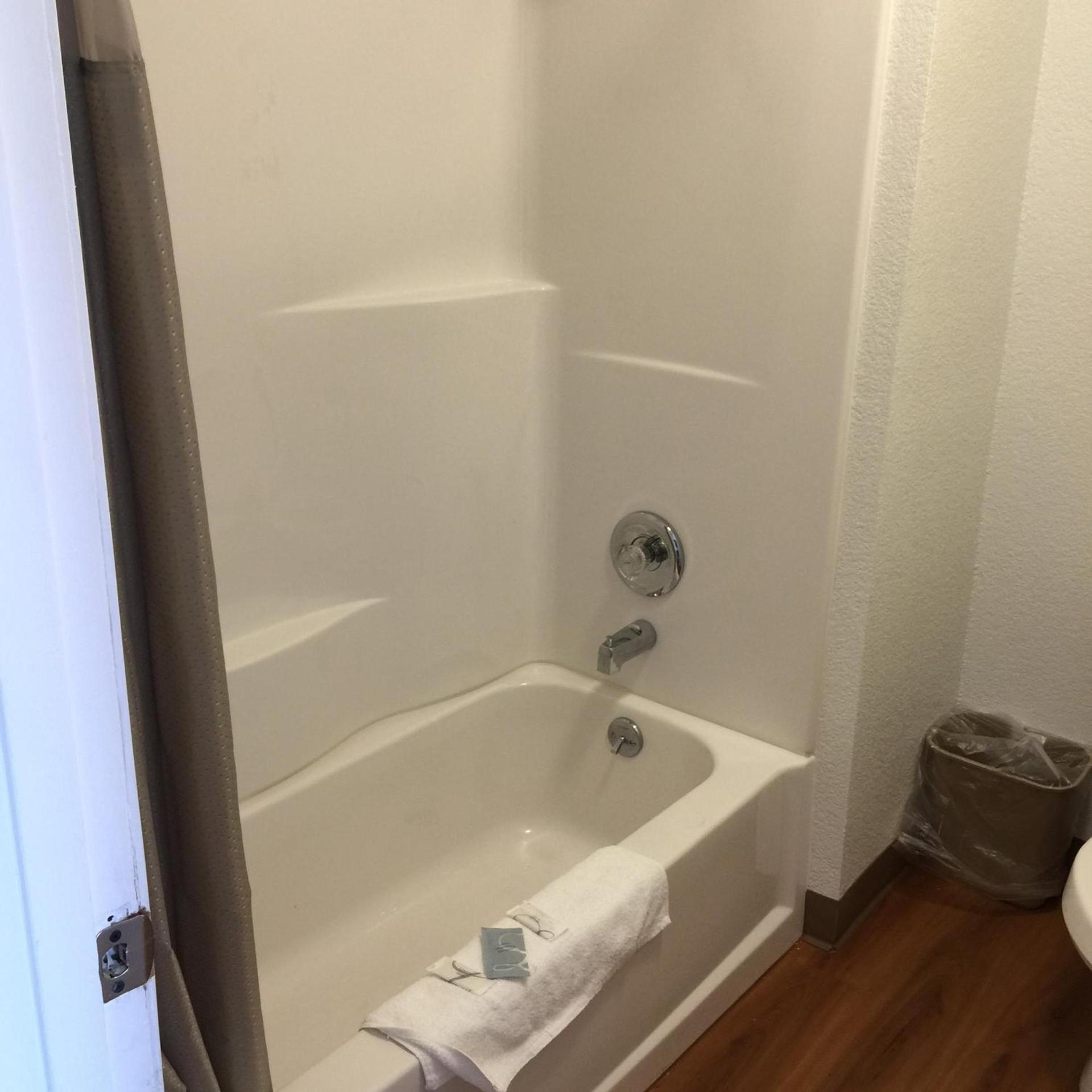 Motel 6 Bakersfield photo 16
