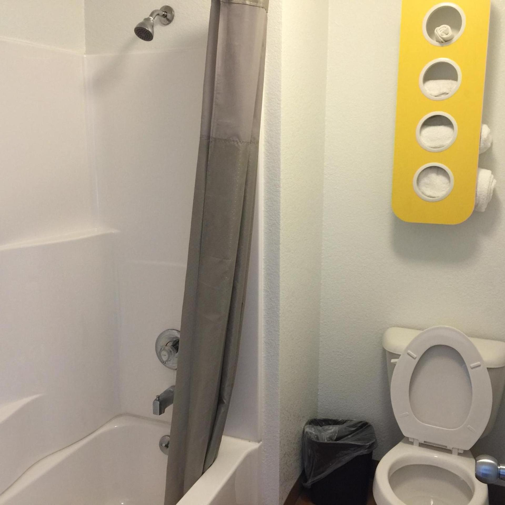 Motel 6 Bakersfield photo 26