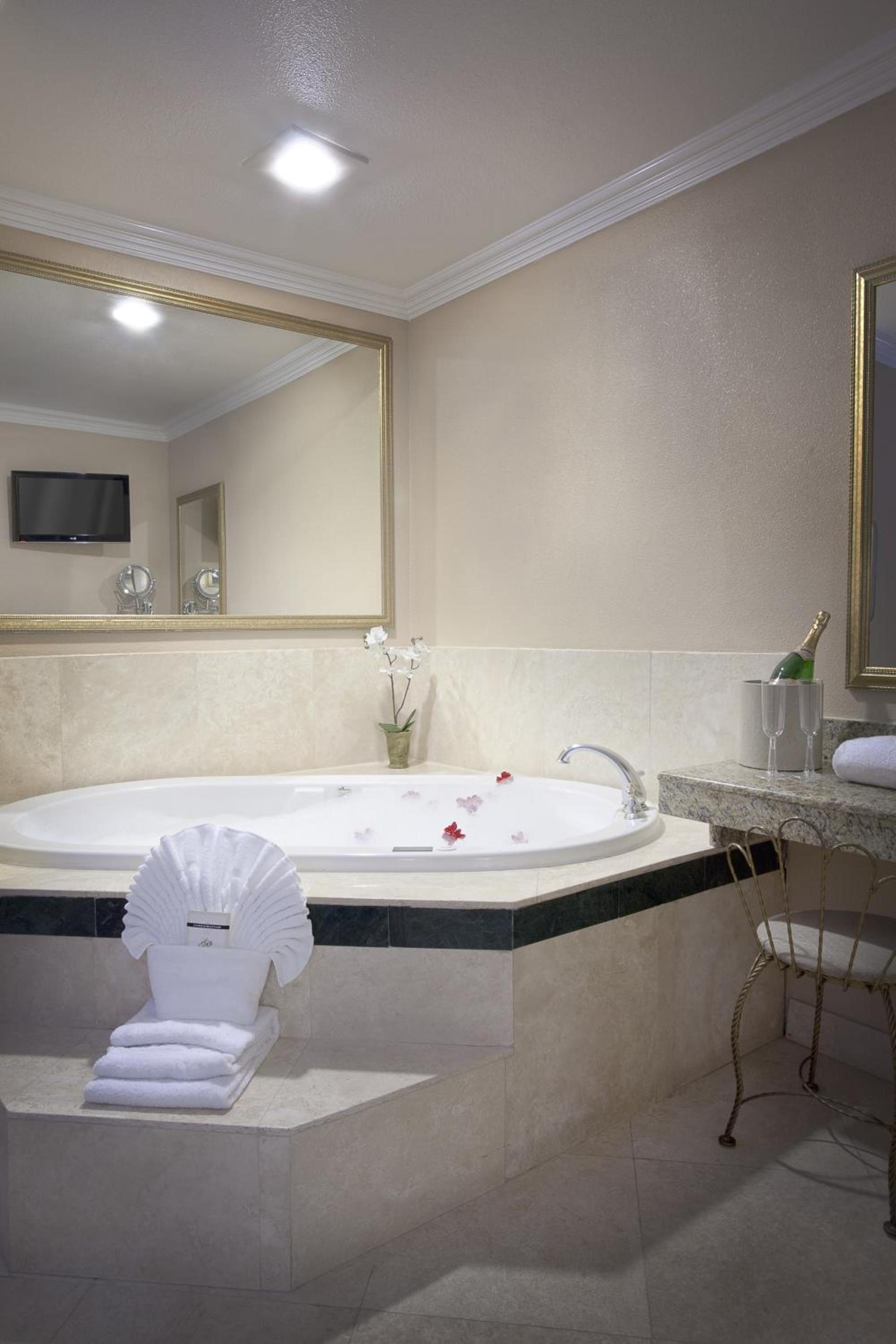 Best Western Plus Marina Shores Hotel photo 27