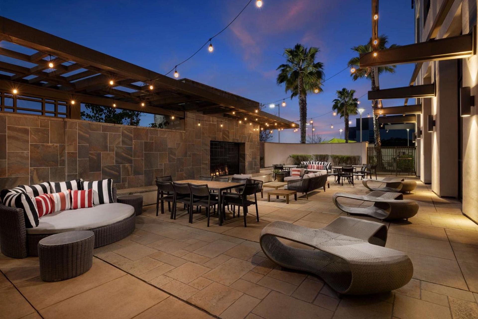 Hampton Inn & Suites - Napa, CA photo 2