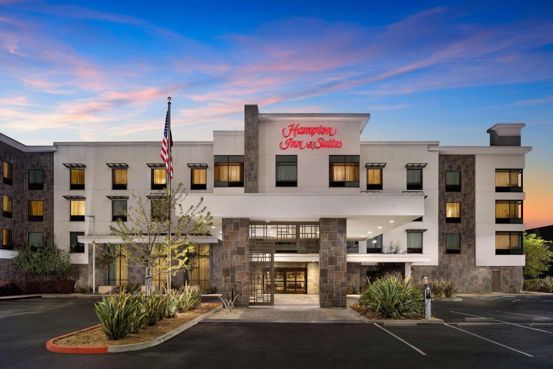 Hampton Inn & Suites - Napa, CA photo 3