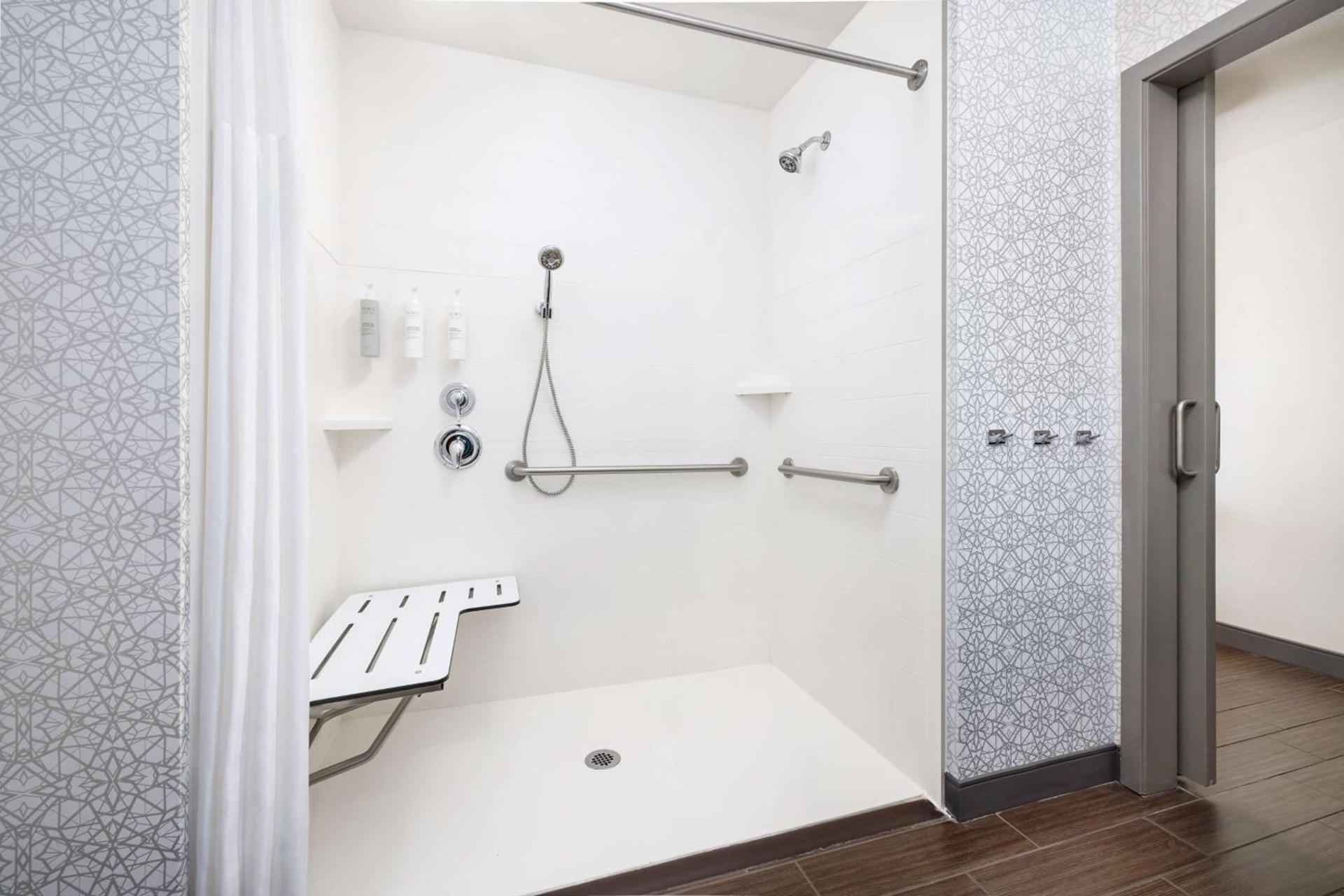 Hampton Inn & Suites - Napa, CA photo 38