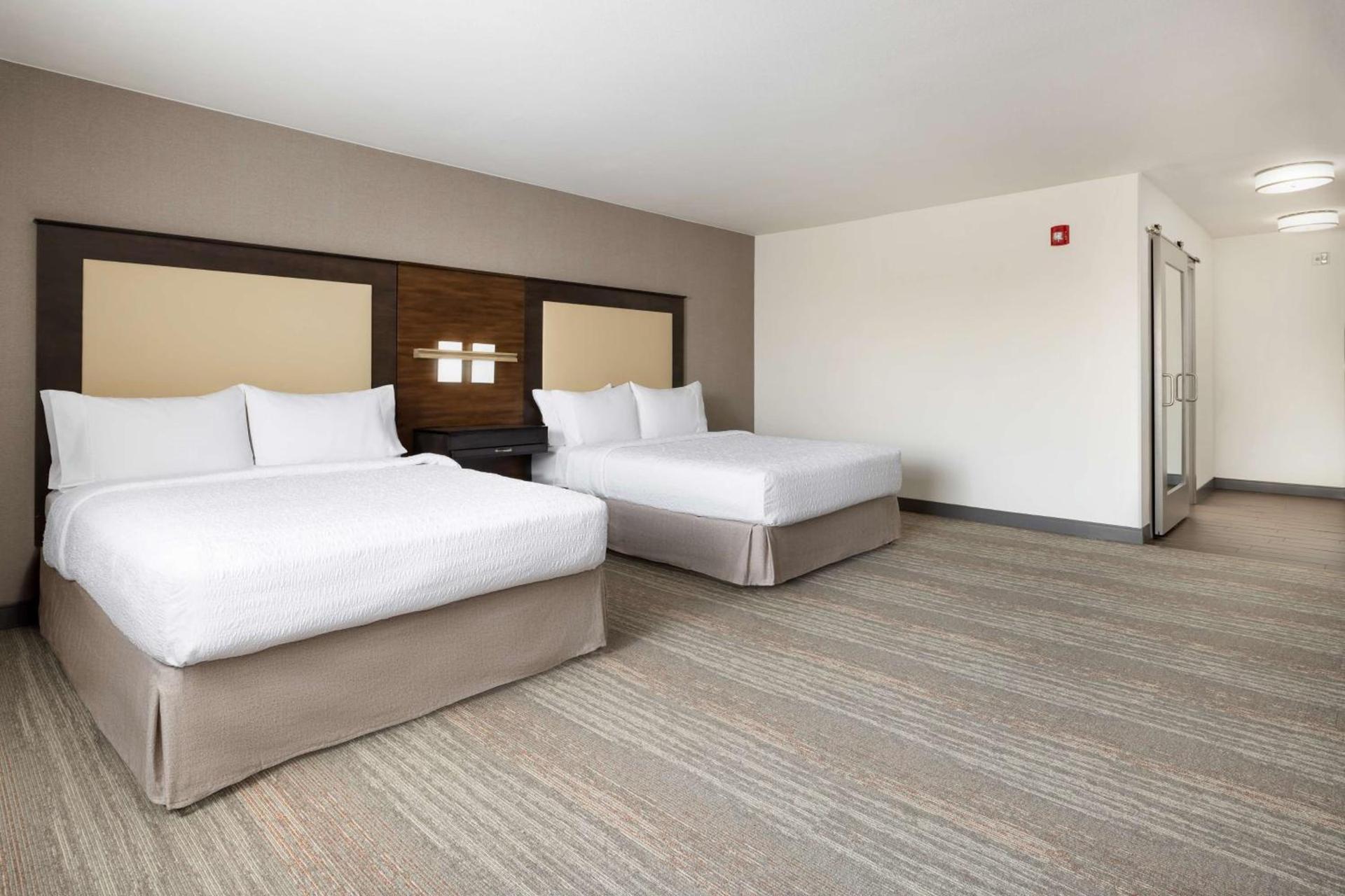 Hampton Inn & Suites - Napa, CA photo 42