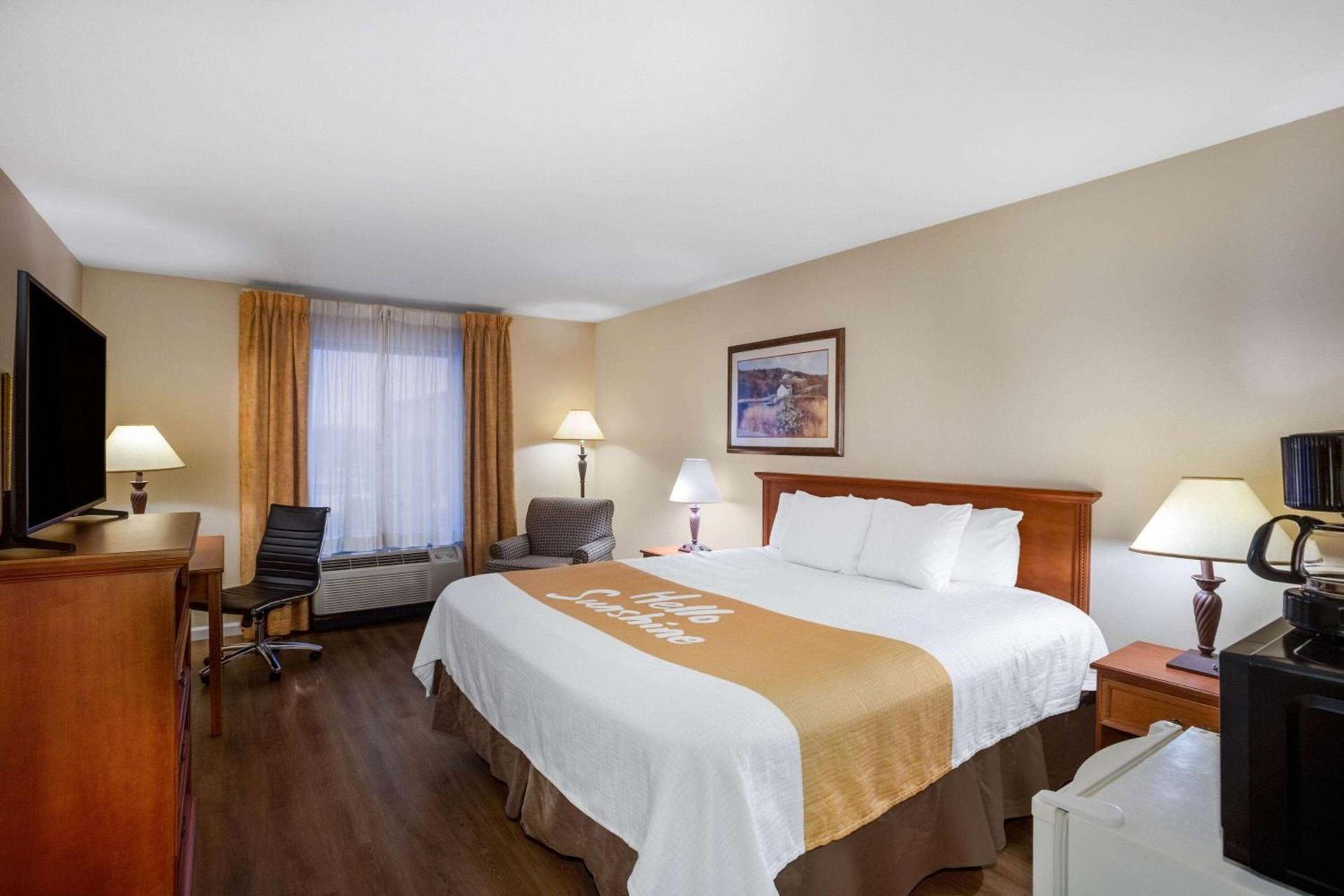 Days Inn & Suites by Wyndham Cuba photo 12