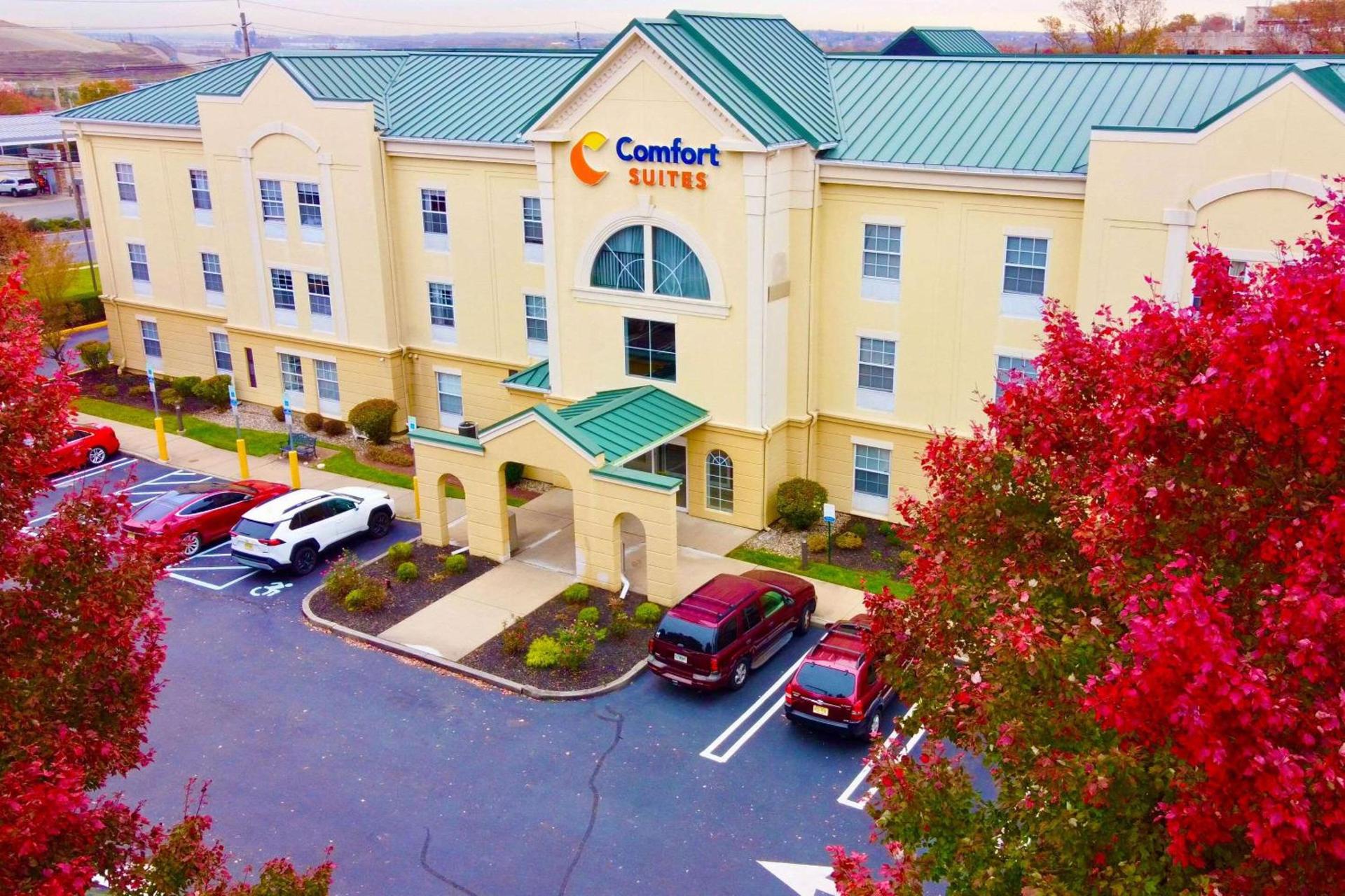 Comfort Suites East Brunswick - South River — hotel in East Brunswick