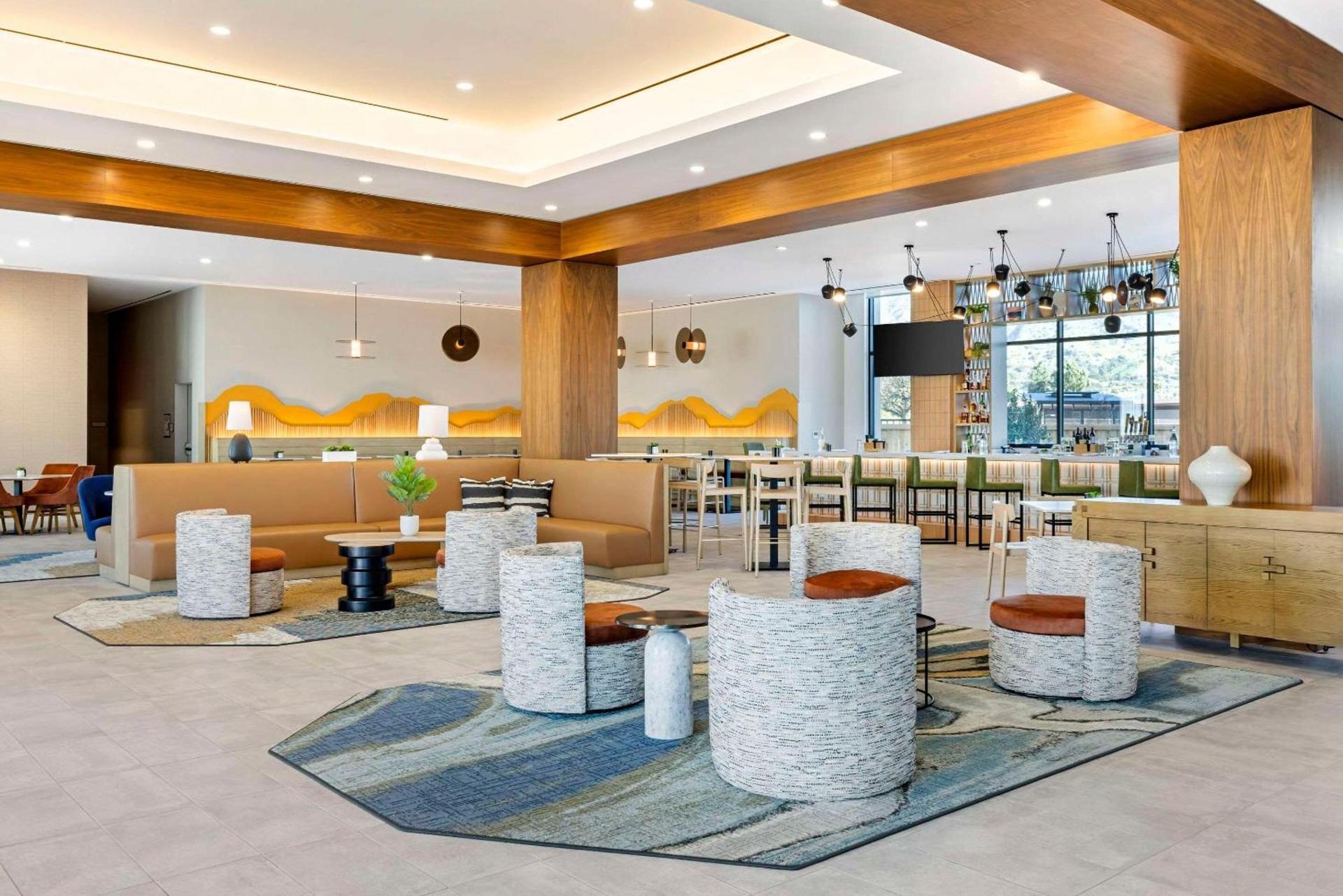 Cambria Hotel Burbank Airport photo 13