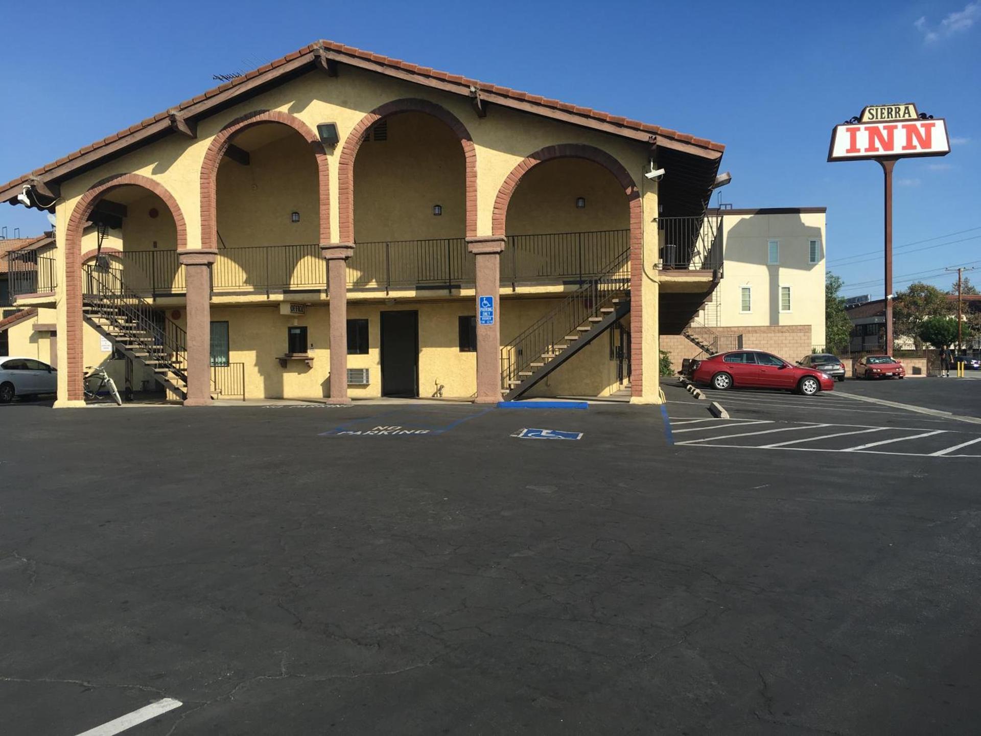 Sierra Inn photo 2